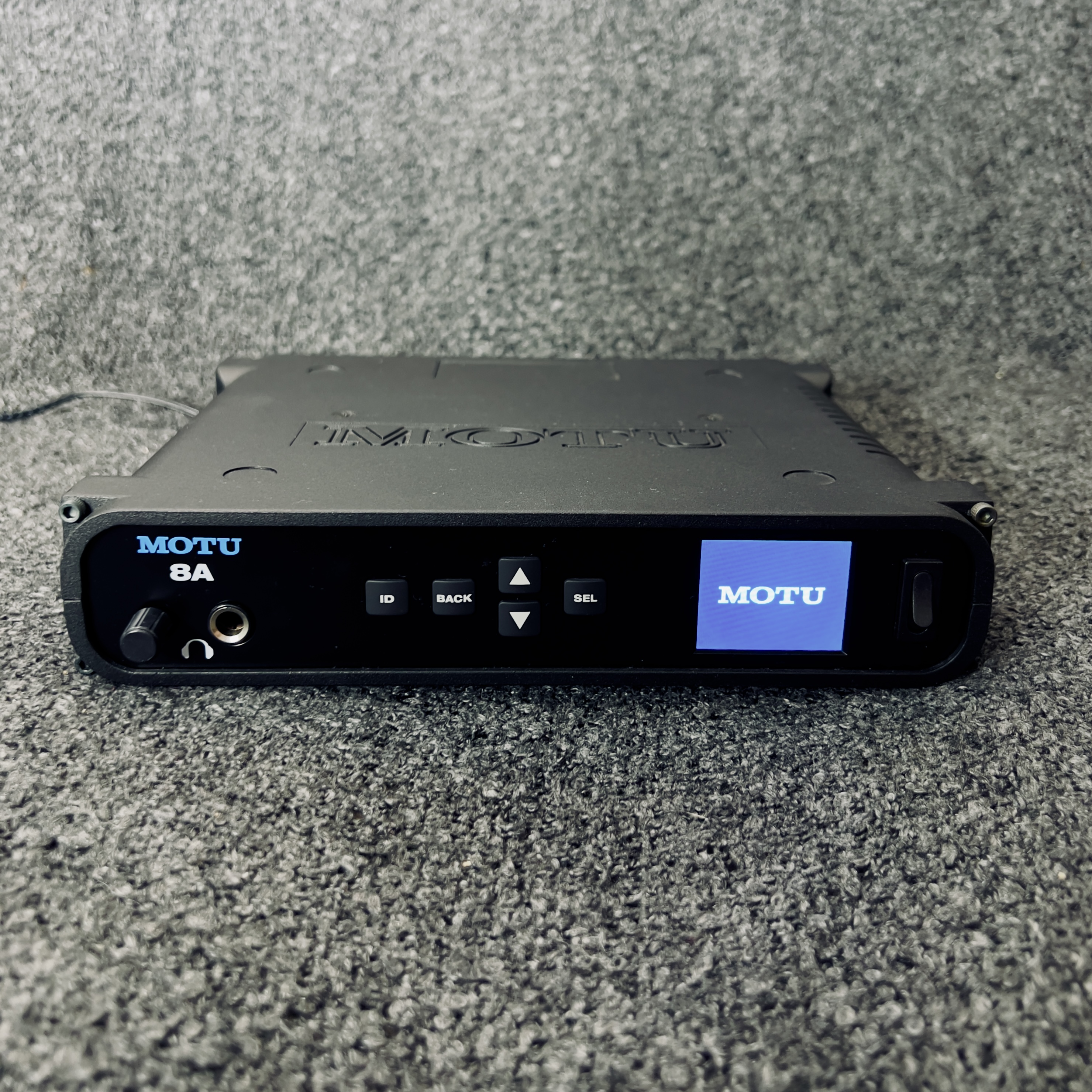 MOTU 8A
