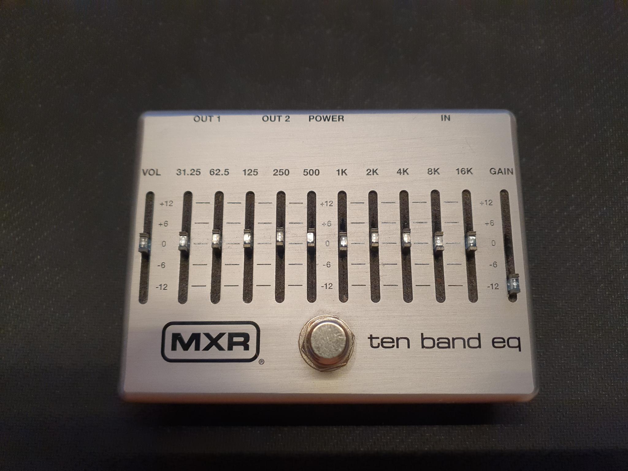 MXR M108s egaliseur 10 bandes