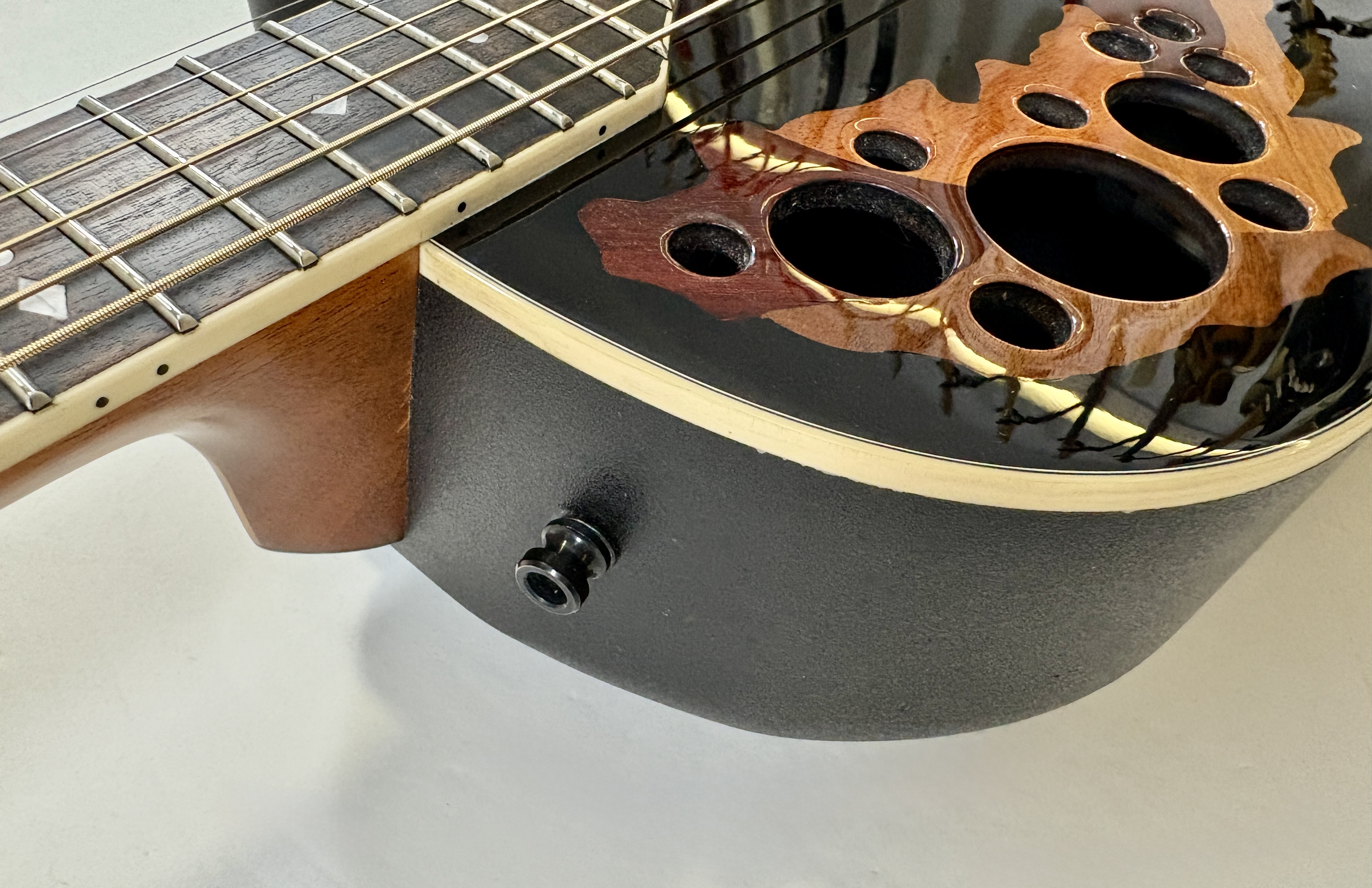 Ovation Pro Standard Elite 2778AX Deep Contour (92217)
