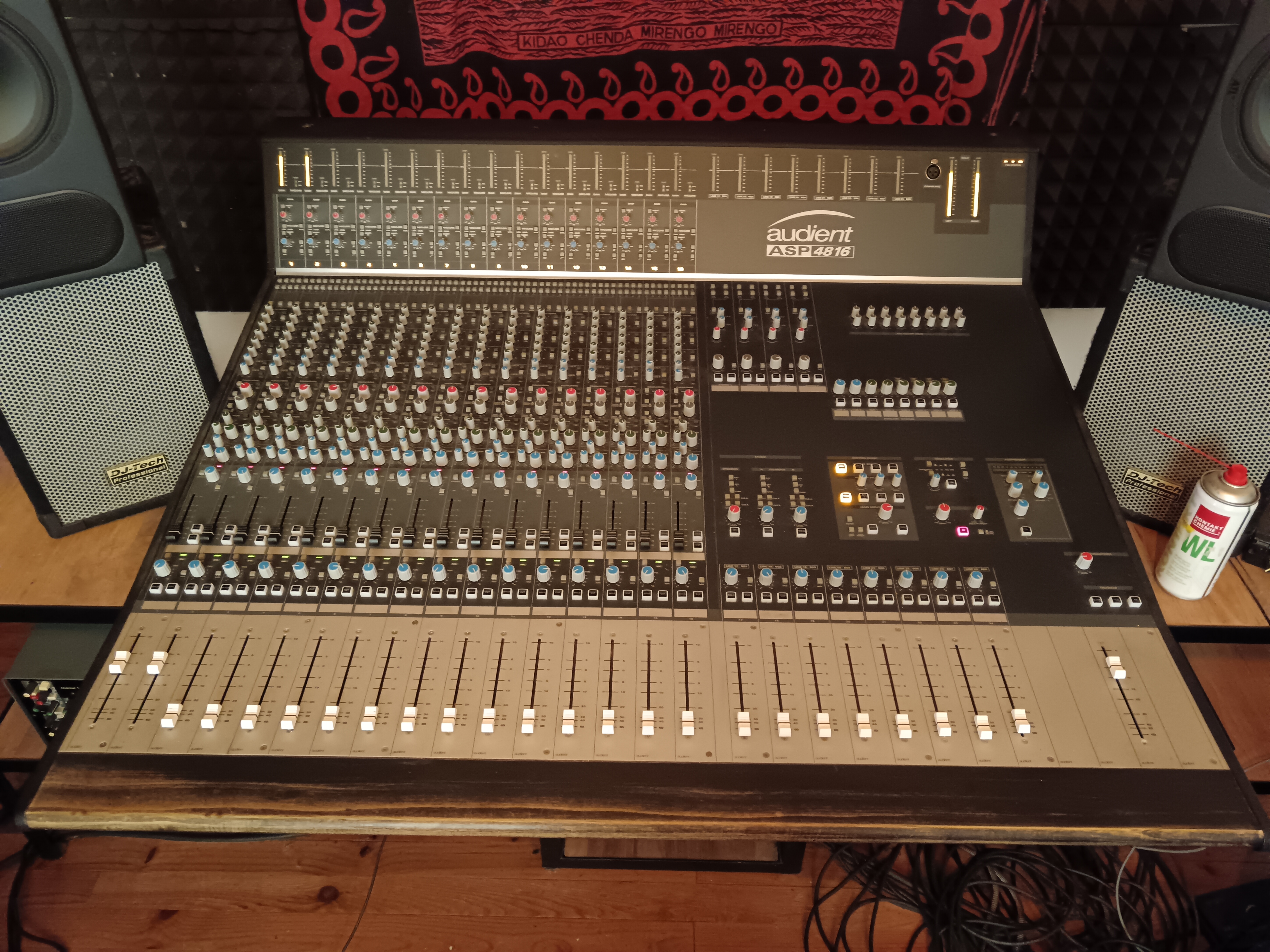 vends console audient asp 4816