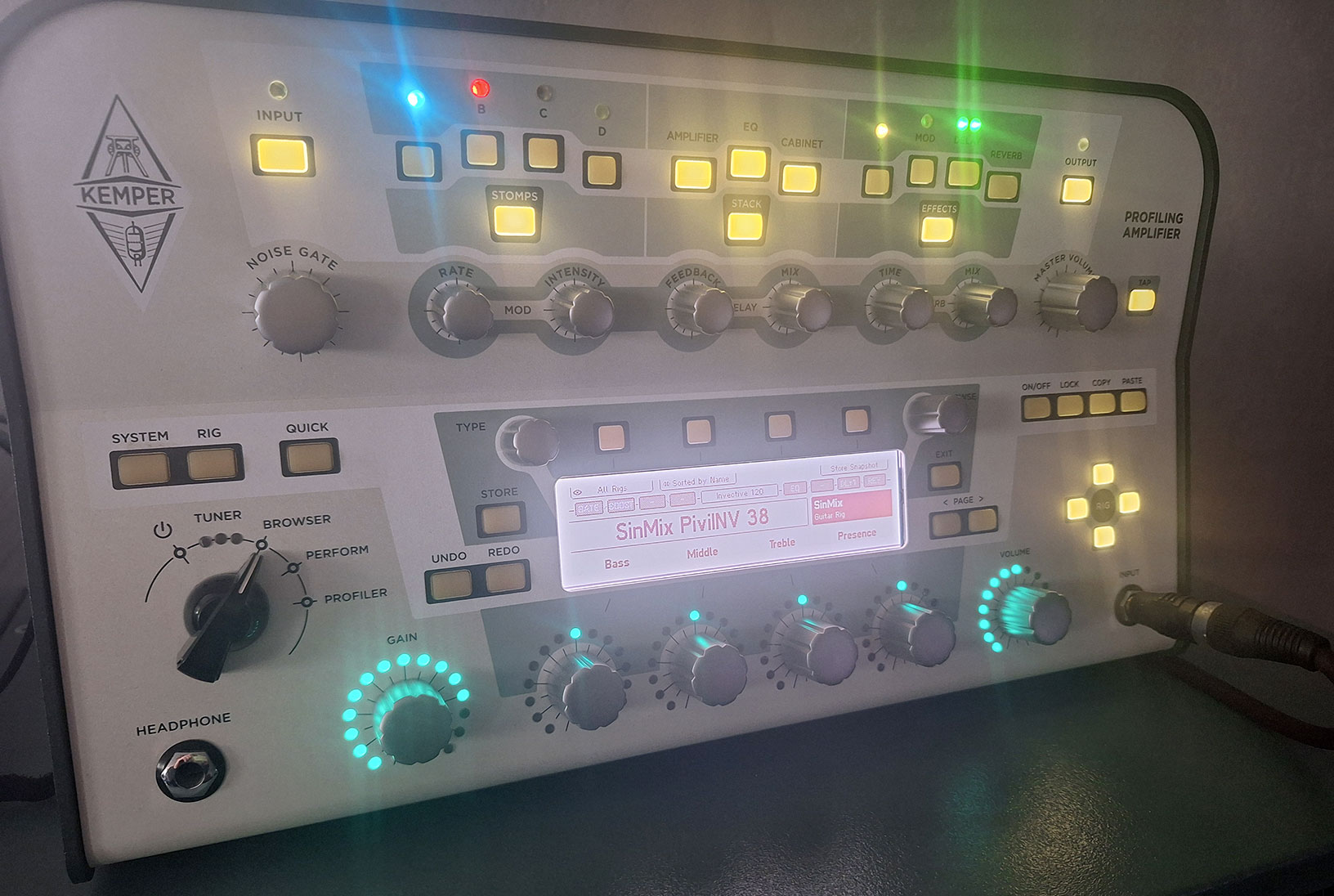 Kemper Profiler Head White en excellent état + Kemper Housse pour le profiler Head