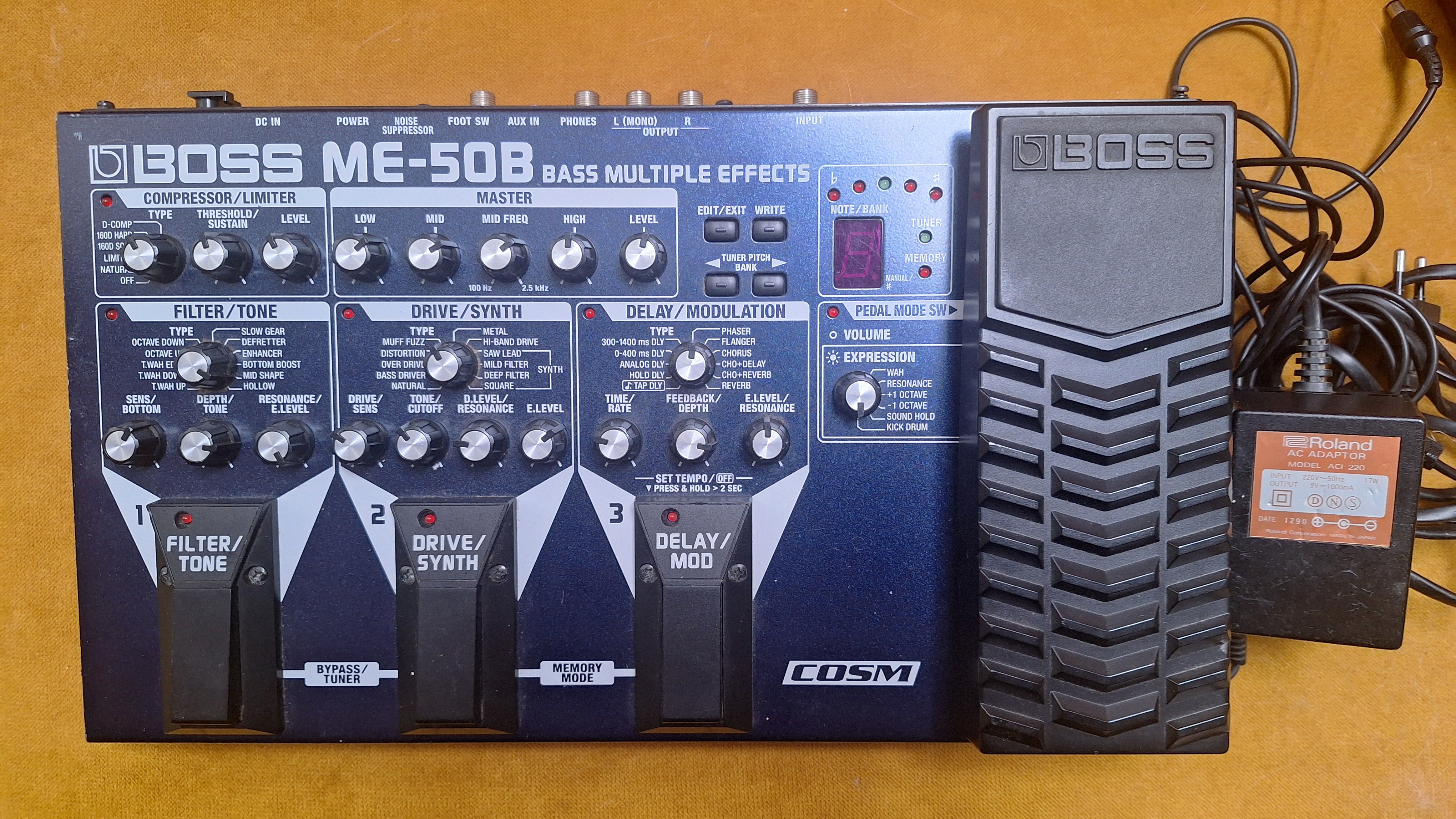 Pédalier basse Boss ME-50B