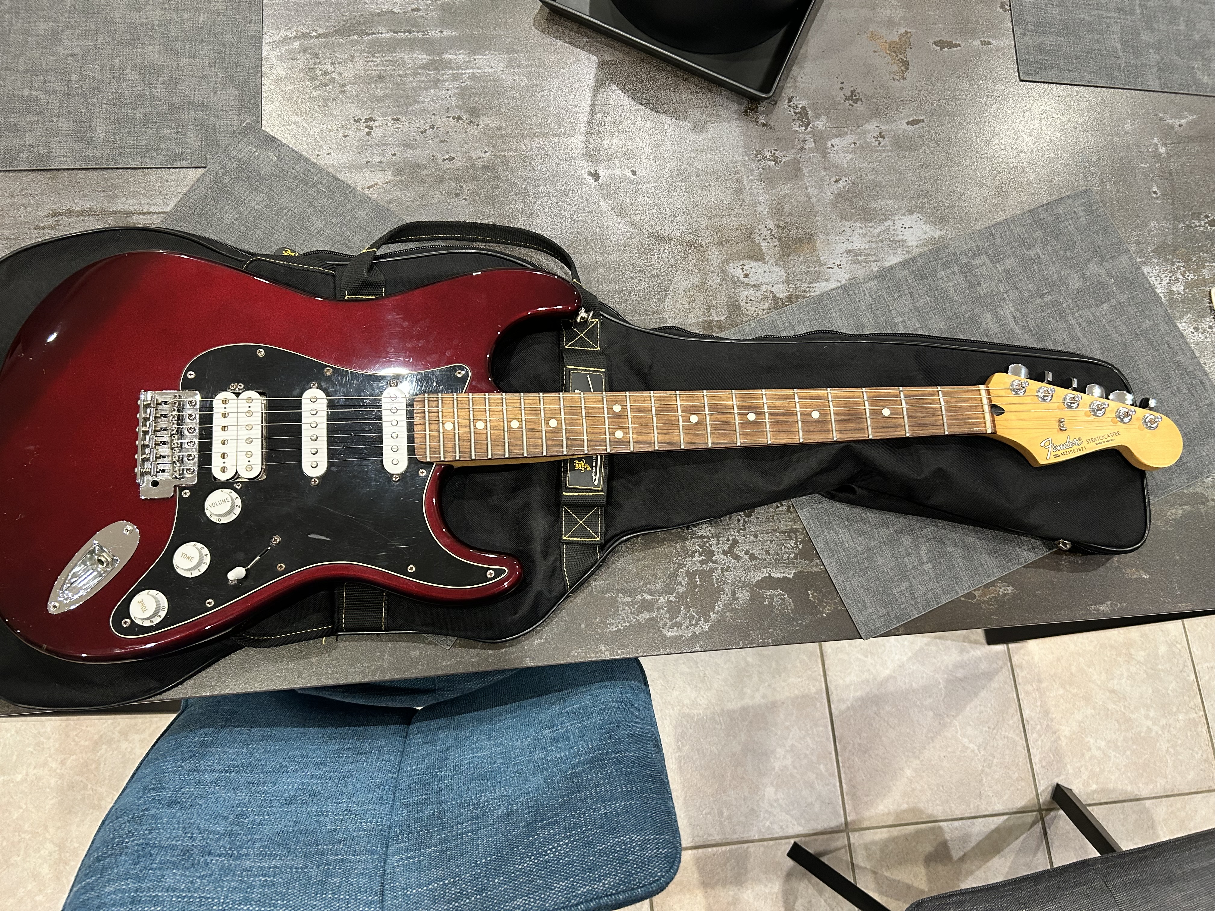 Vends Fender strat 