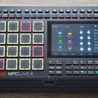 Vends AKAI MPC Live 3 - Comme neuve - Sous garantie - Prix FDP compris