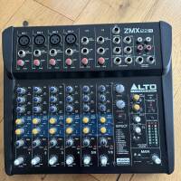 vends table de mixage Alto 122 FX