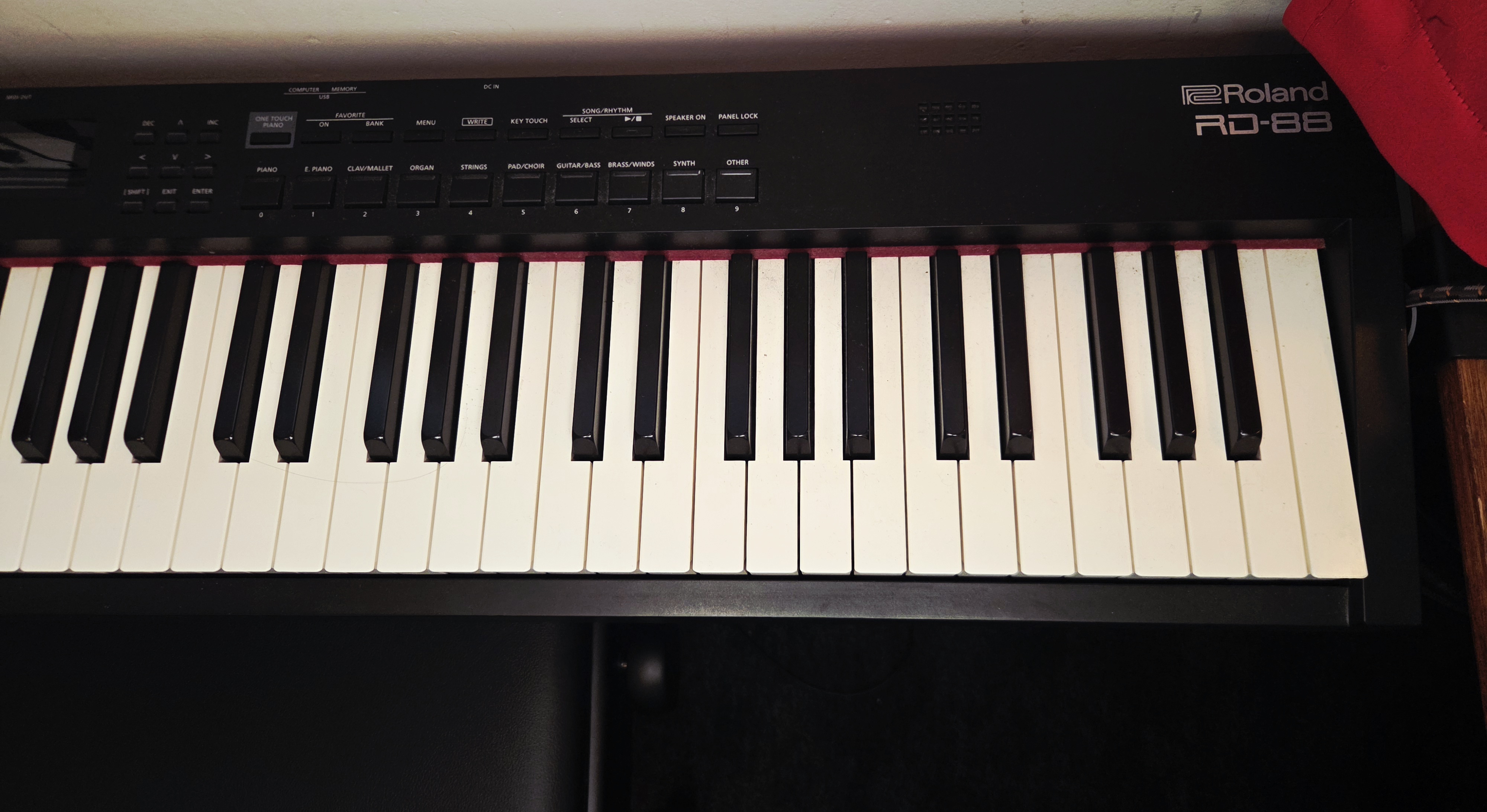 Piano numérique Roland RD-88
