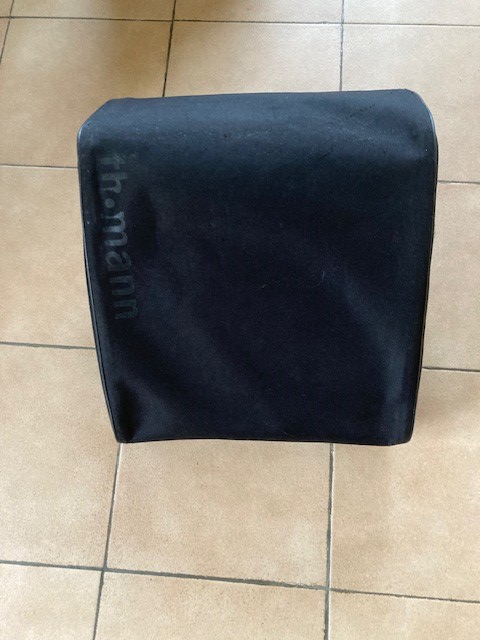 Vends 2 retours dB FM10 très bon état peu servis avec housses