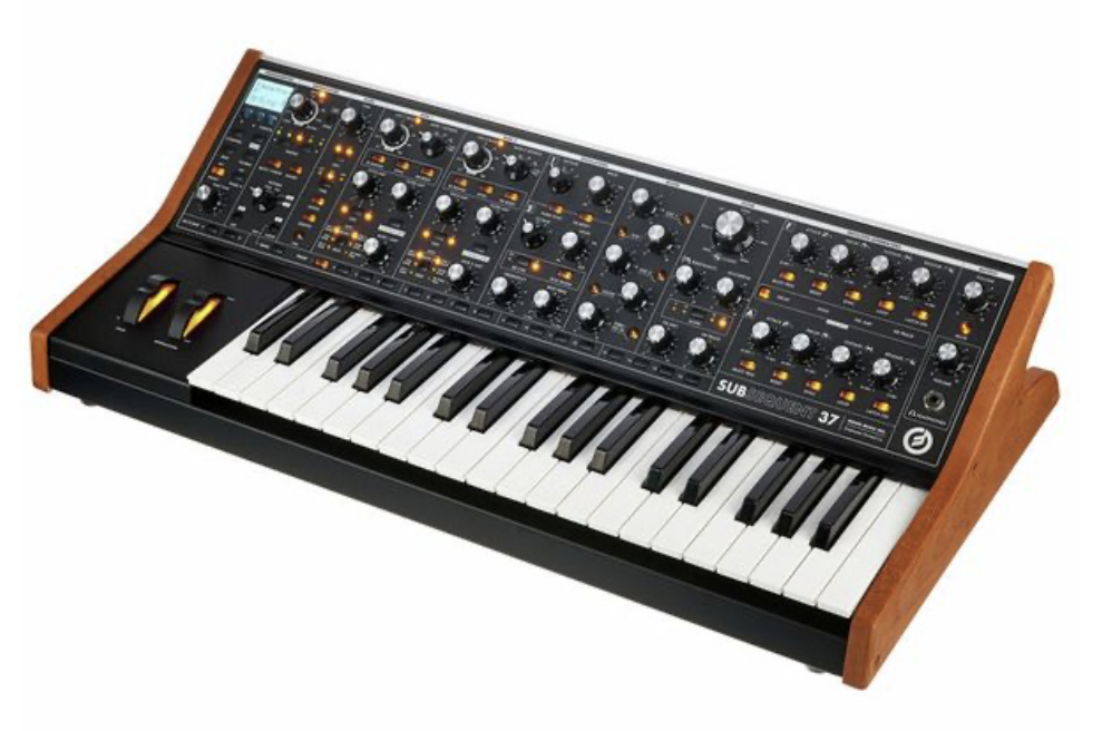 Vends Moog Subsequent 37