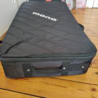 Mono Cases Pedalboard Medium with gig bag