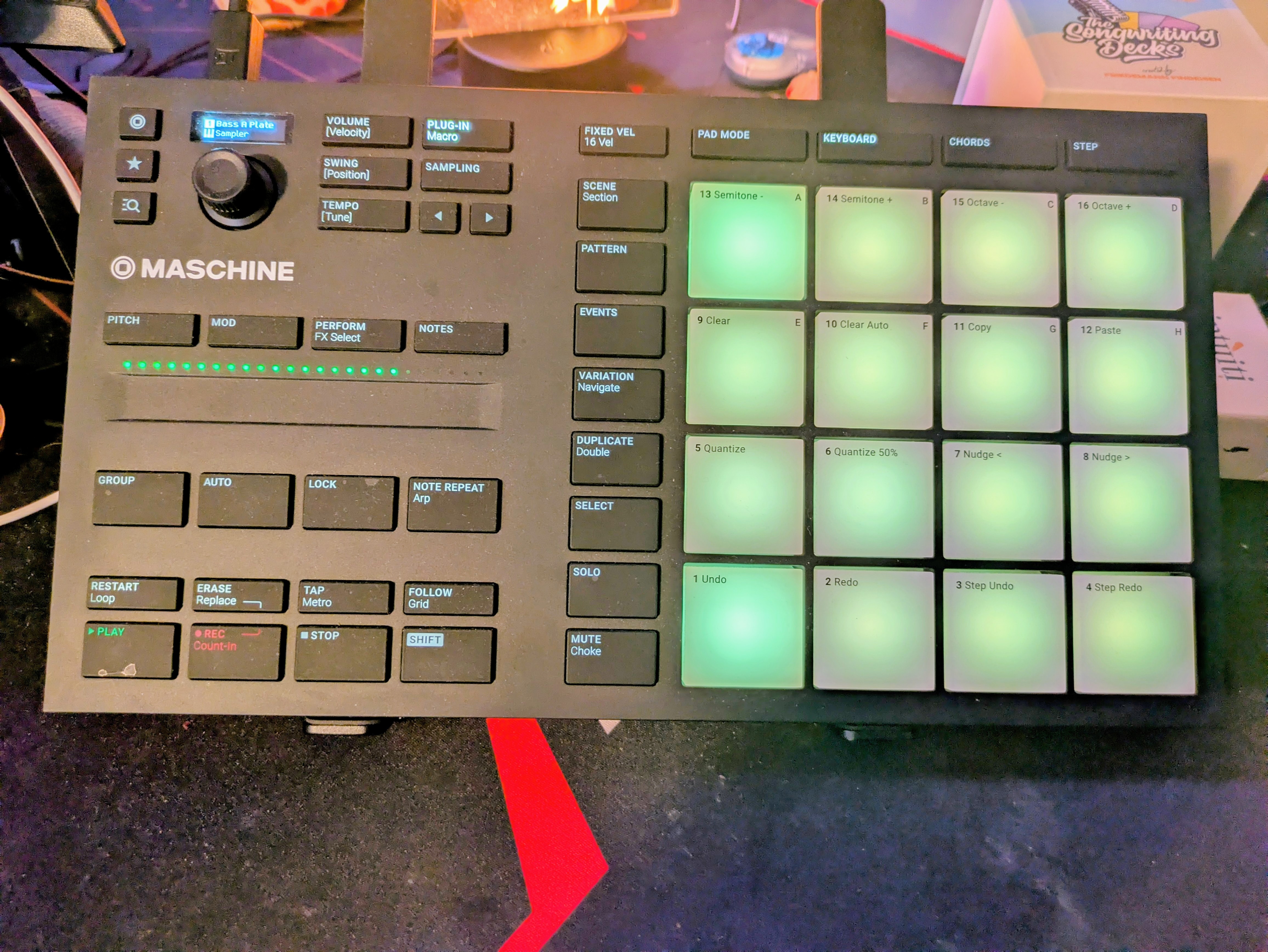 Vends Maschine Mikro MK 3 + Logiciel Maschine 3 + Komplete Select Beats