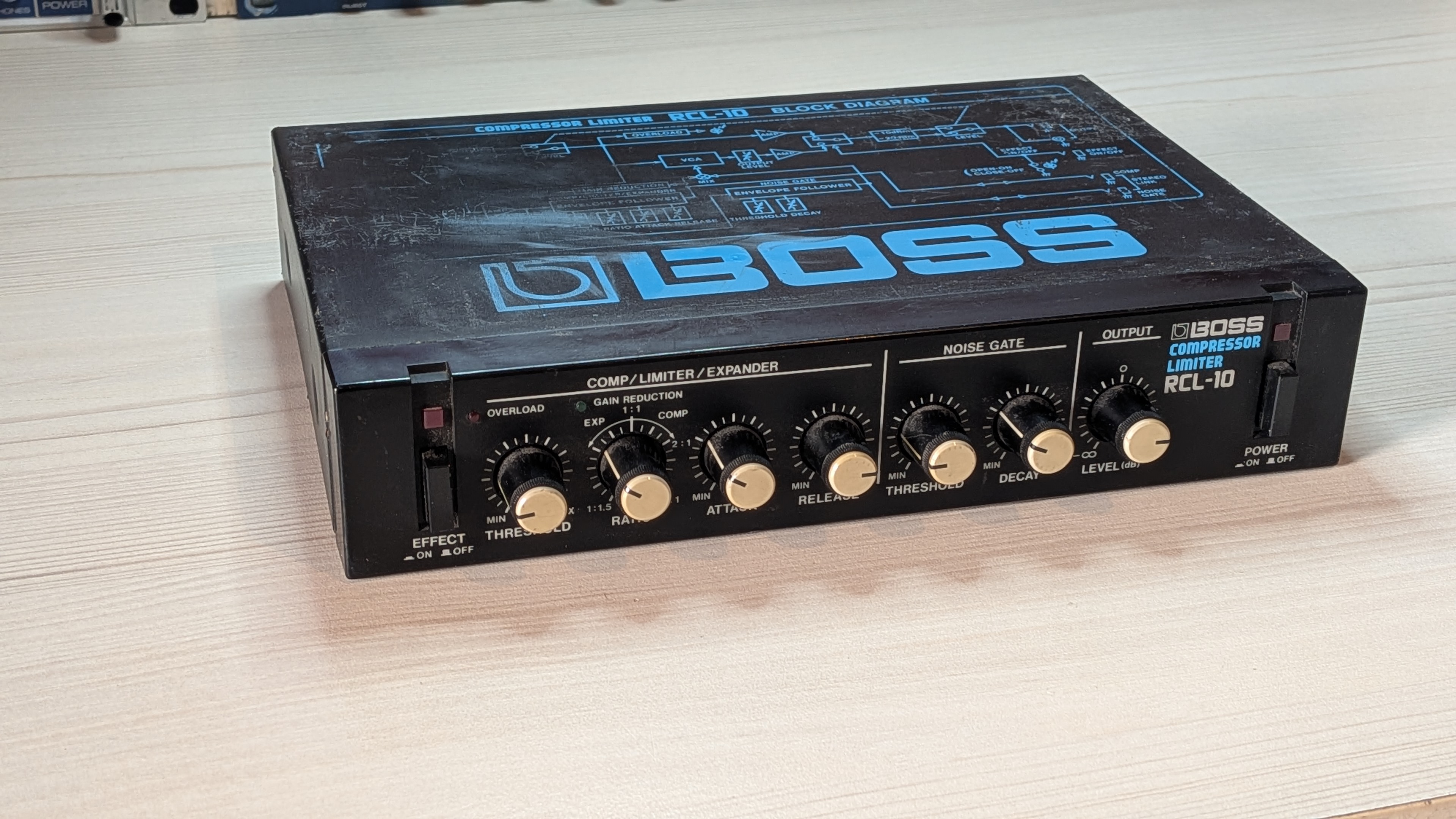 Vends BOSS RCL-10 - Compresseur Limitteur