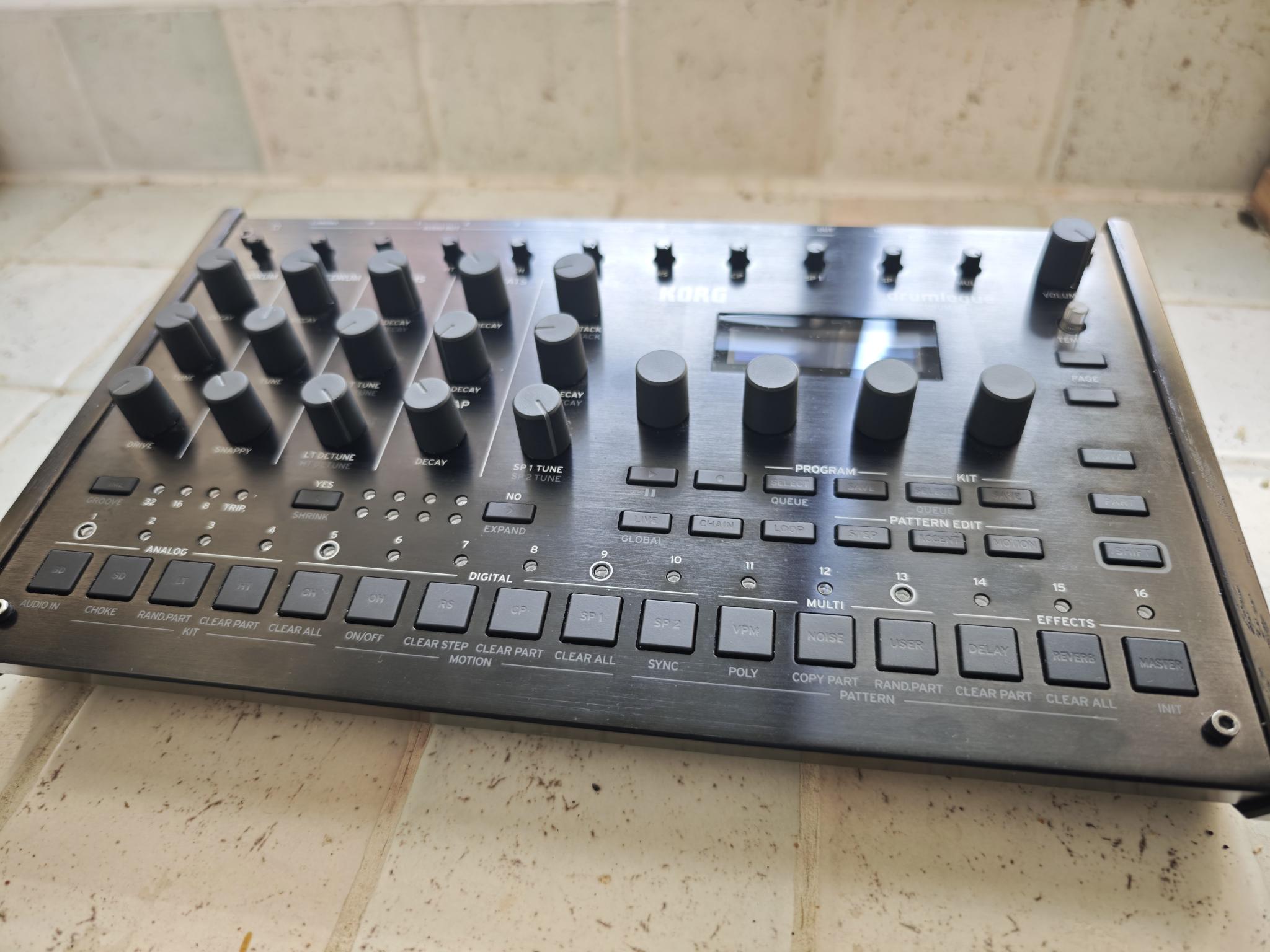 Vends Kord Drumlogue état neuf