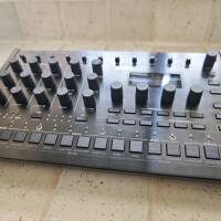 Vends Kord Drumlogue état neuf