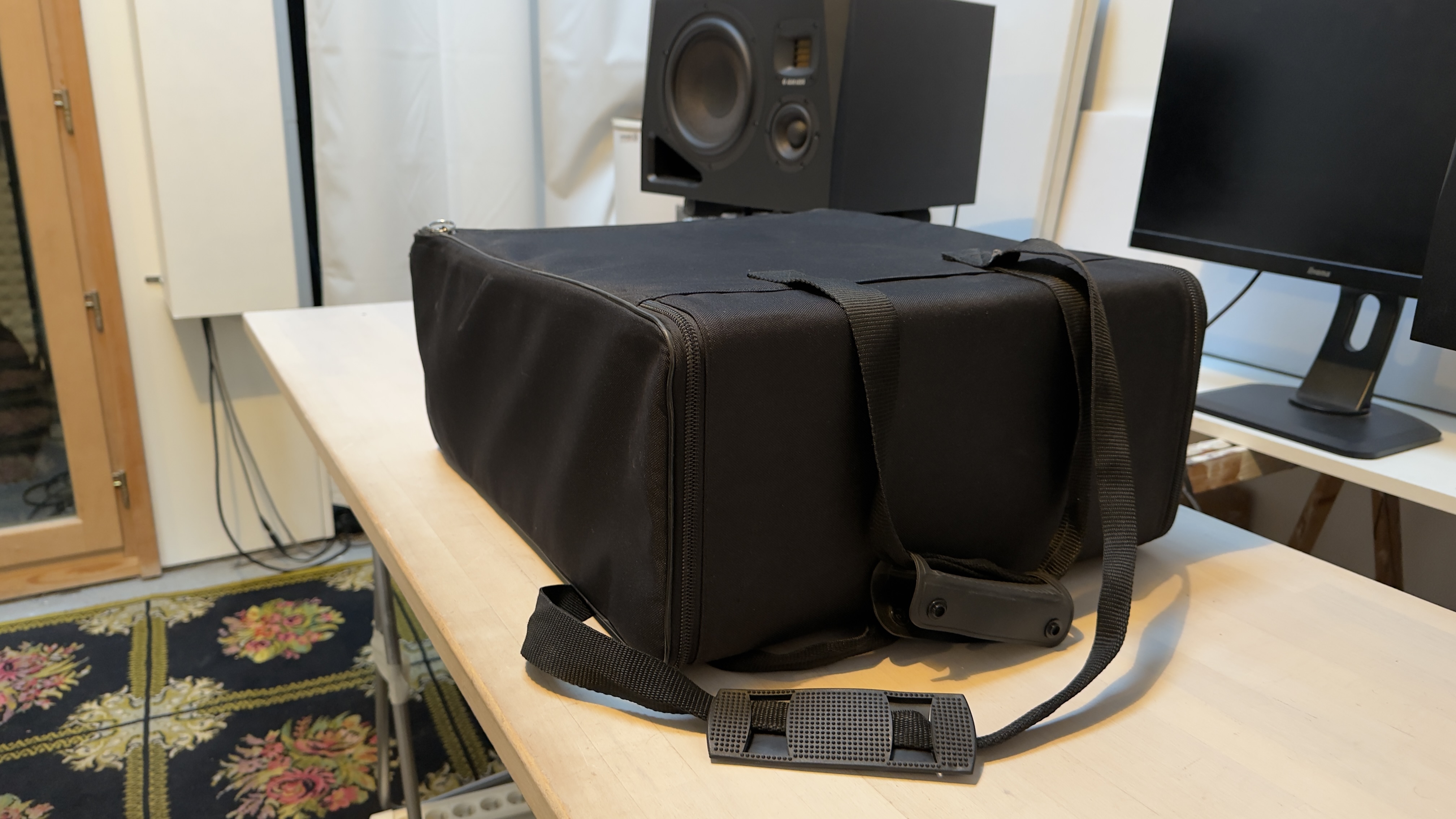 Vends Rack 4U transportable de marque inconnu avec tiroir Thon Rackdrawer 1U