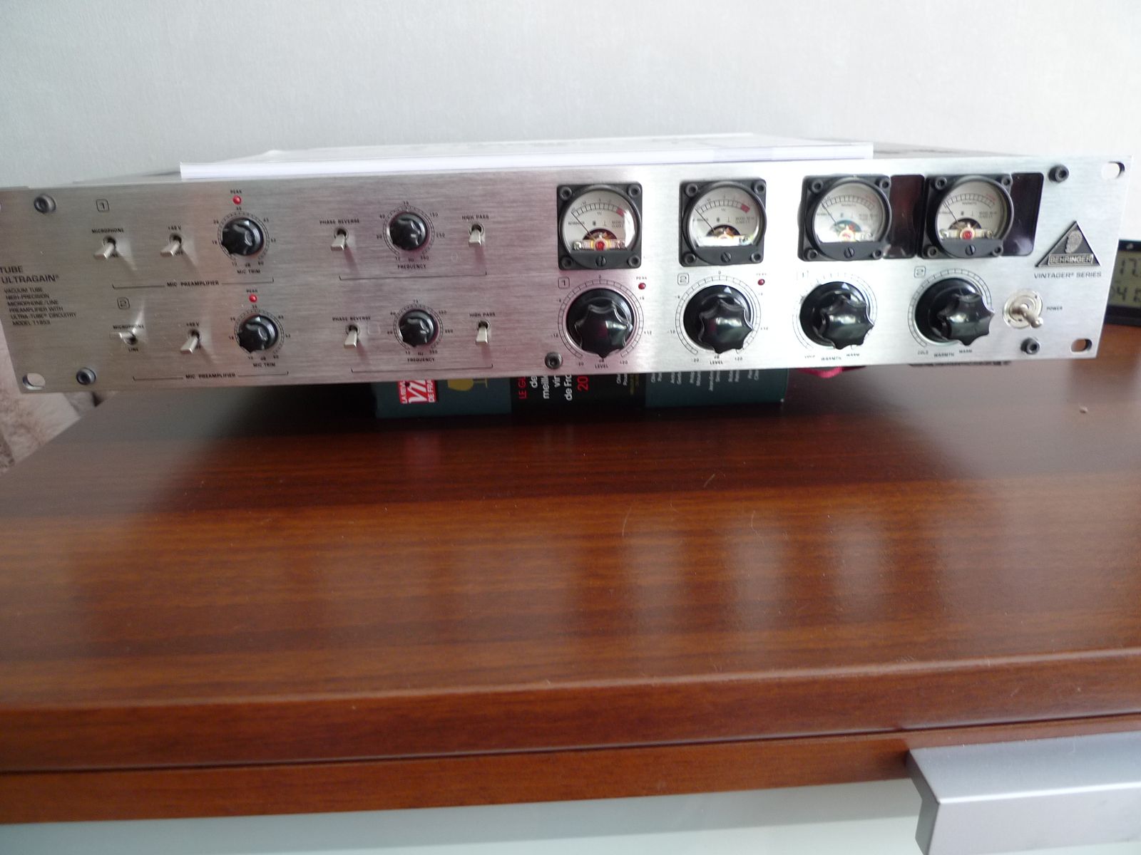 Behringer Tube Ultragain Model T1953 préampli à tube