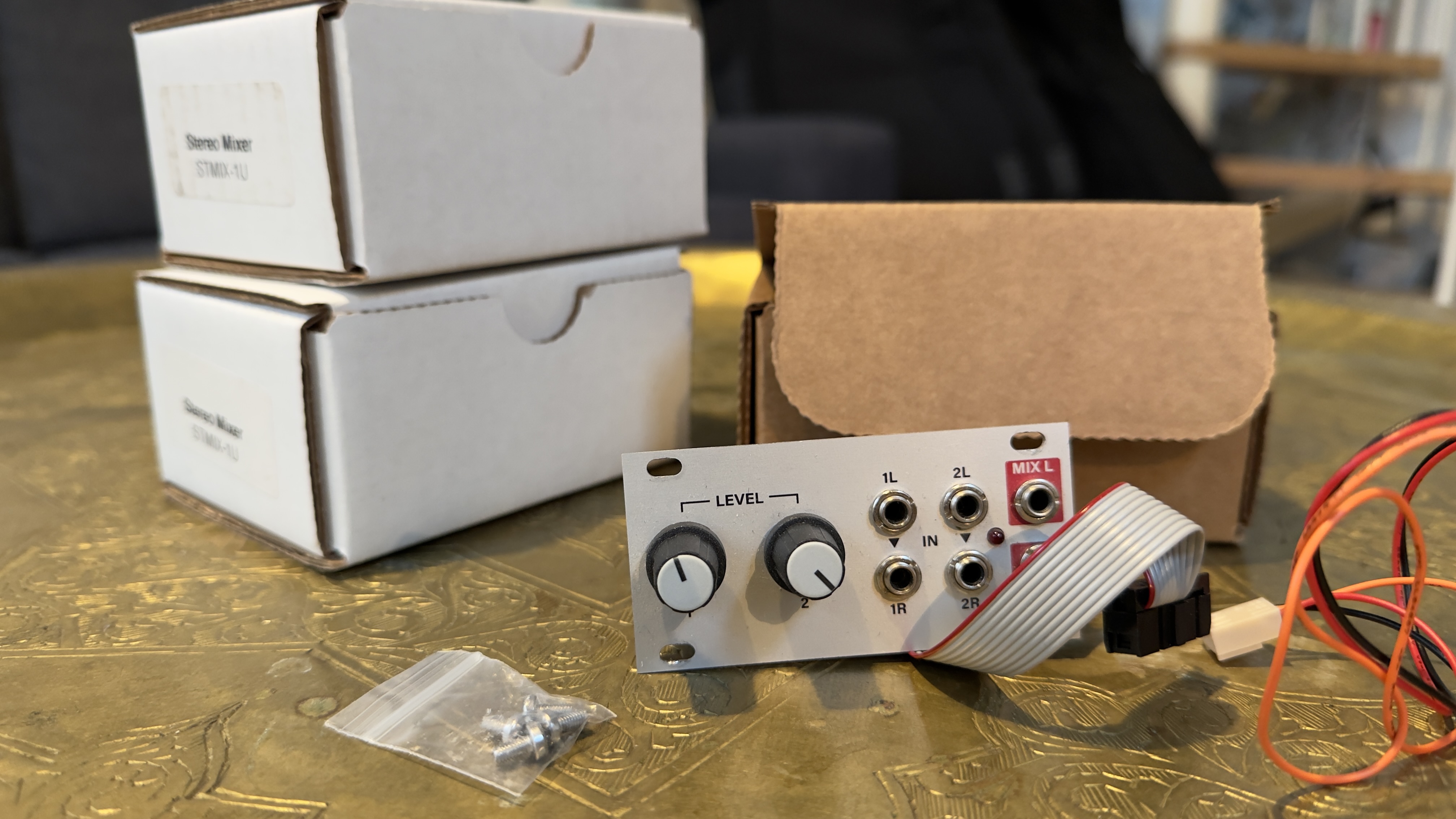 Vends Intellijel Designs Stereo Mixer 1U