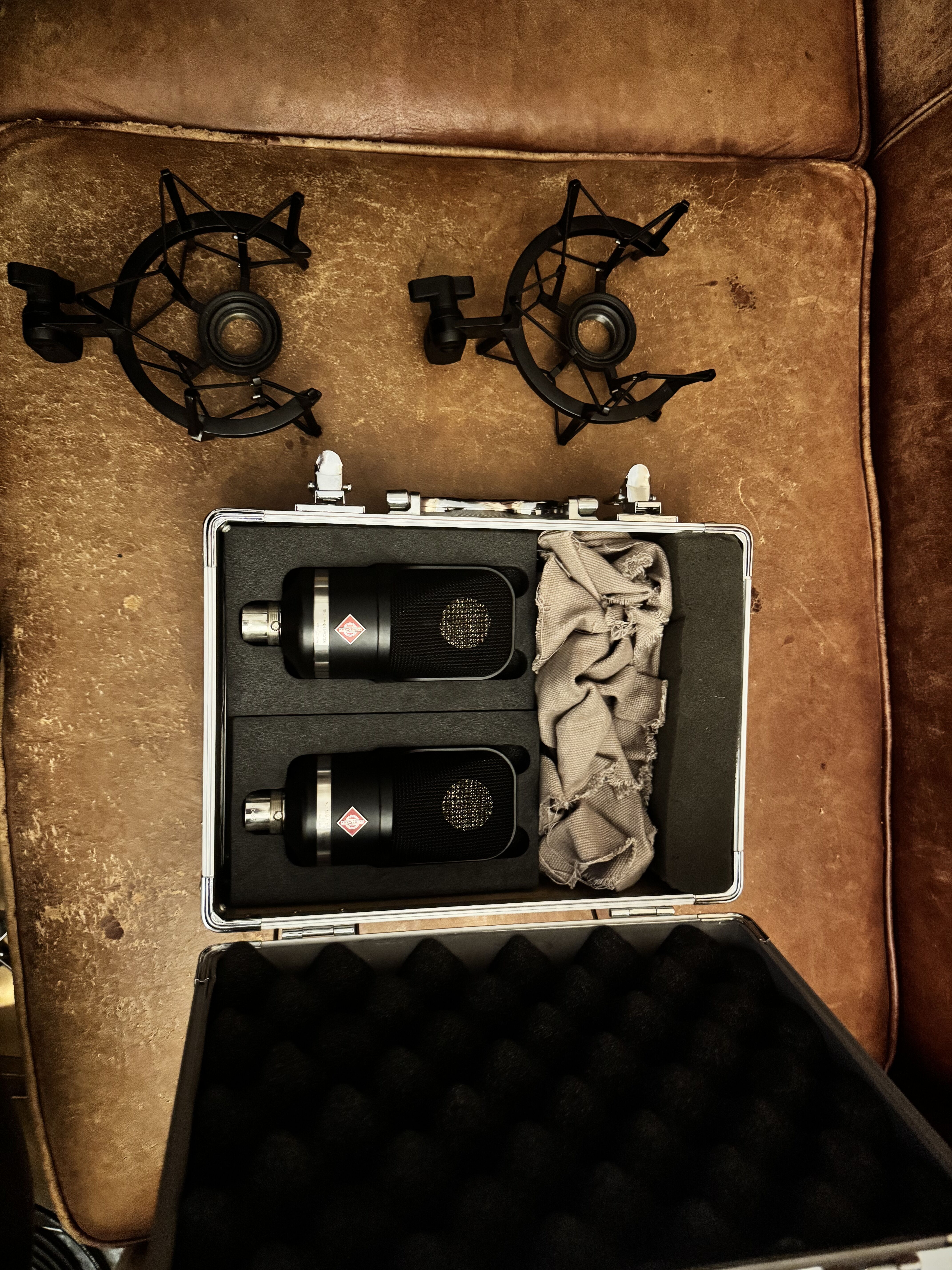 PAIRE DE TLM107 COMME NEUF