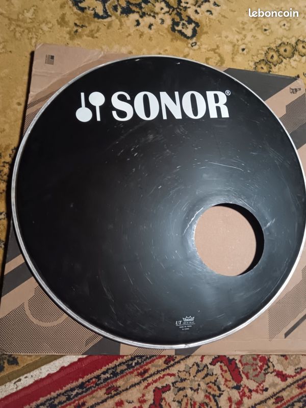 peau de grosse caisse avec logo Sonor 22"