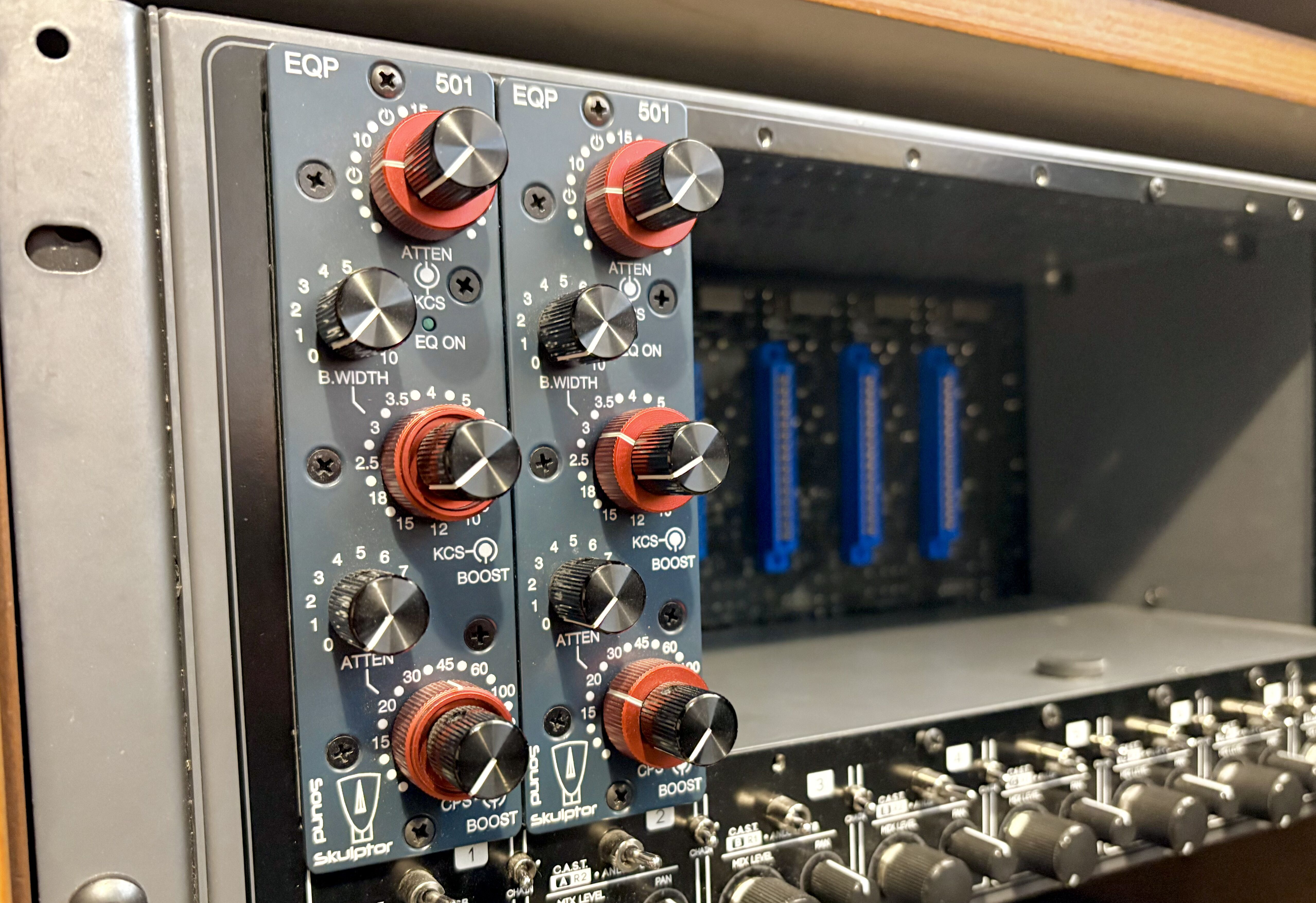 Vends une paire d'EQ EQP501