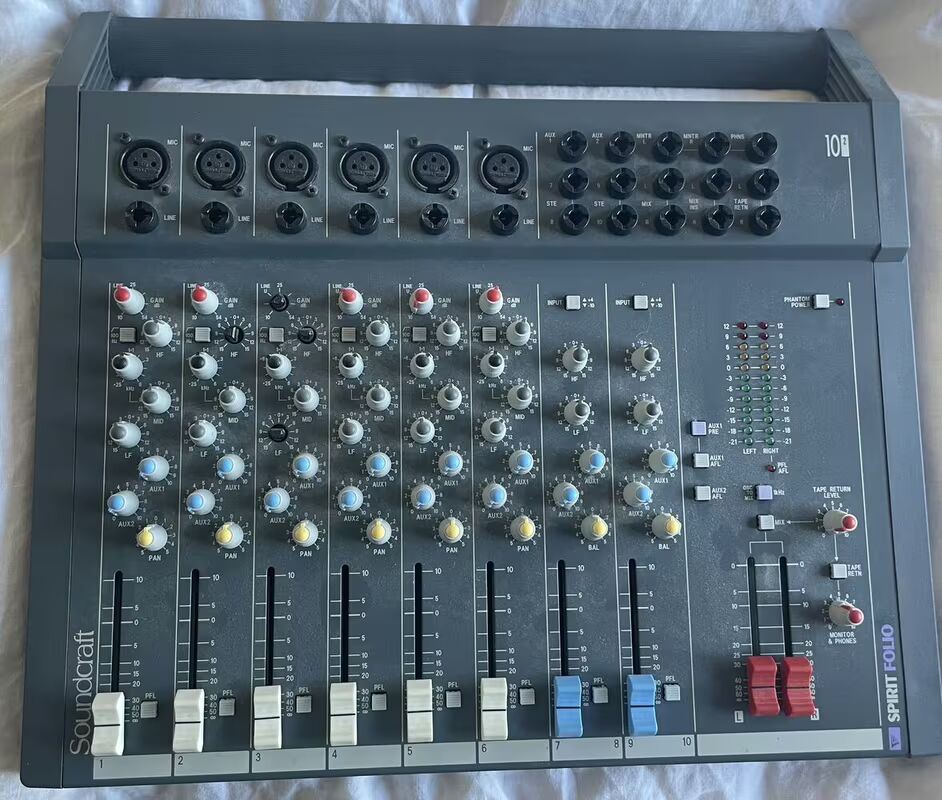 Vends table de mixage Soundcraft Spirit Folio 10-2