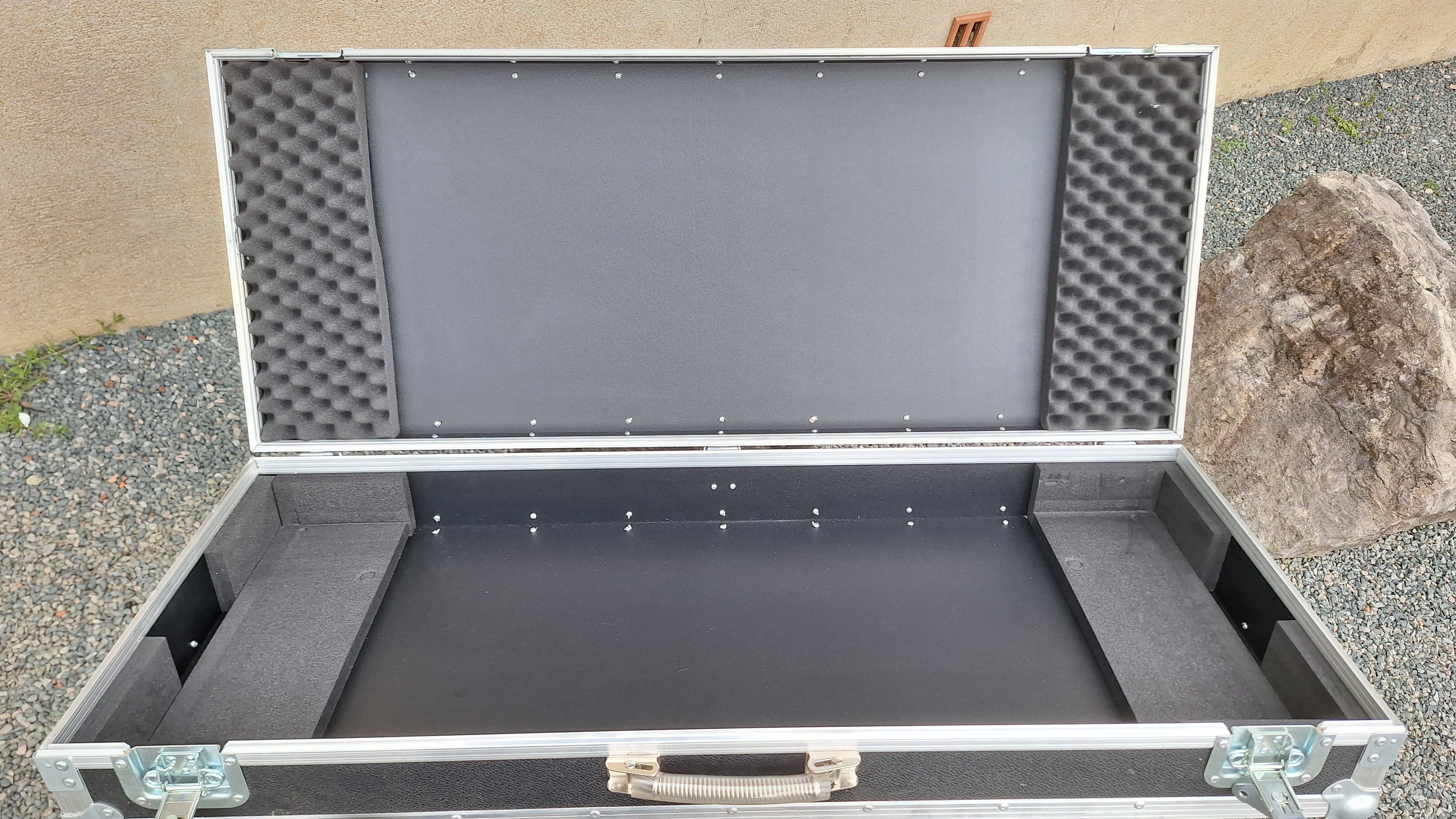 Vends flight case pour Fantom 6 EX