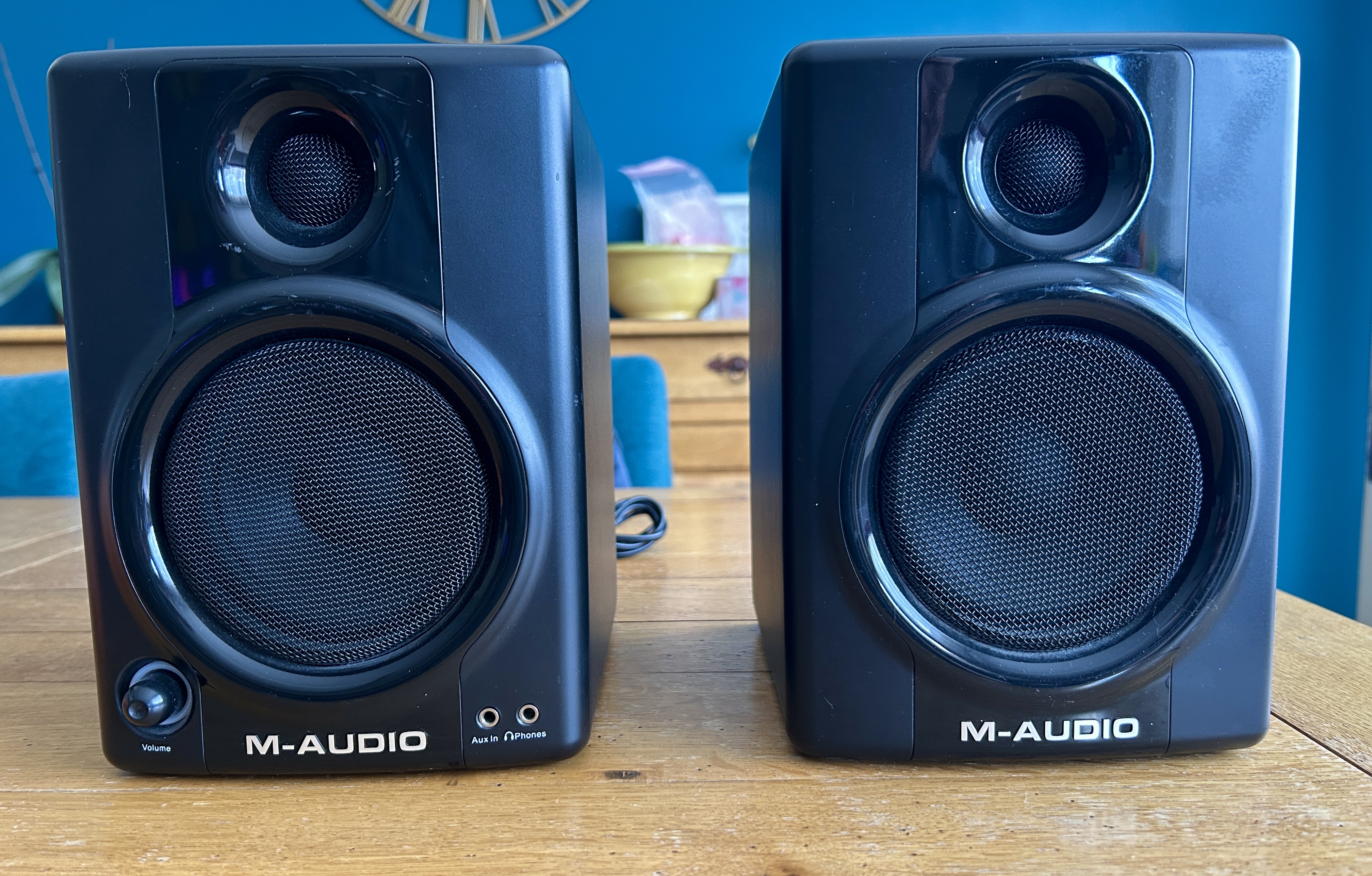 M-Audio AV40 v2 – Fonctionnent parfaitement – À retirer sur place