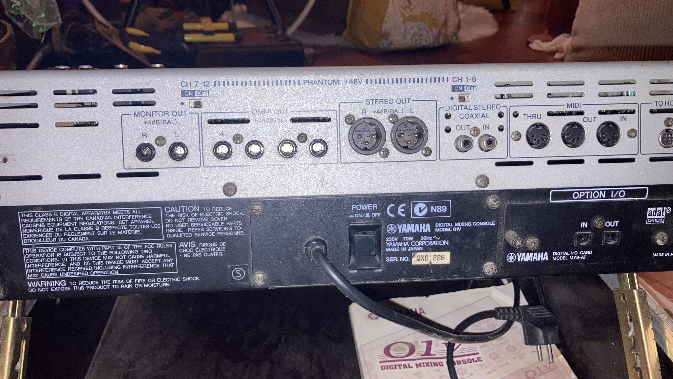 Yamaha 01V (76344)