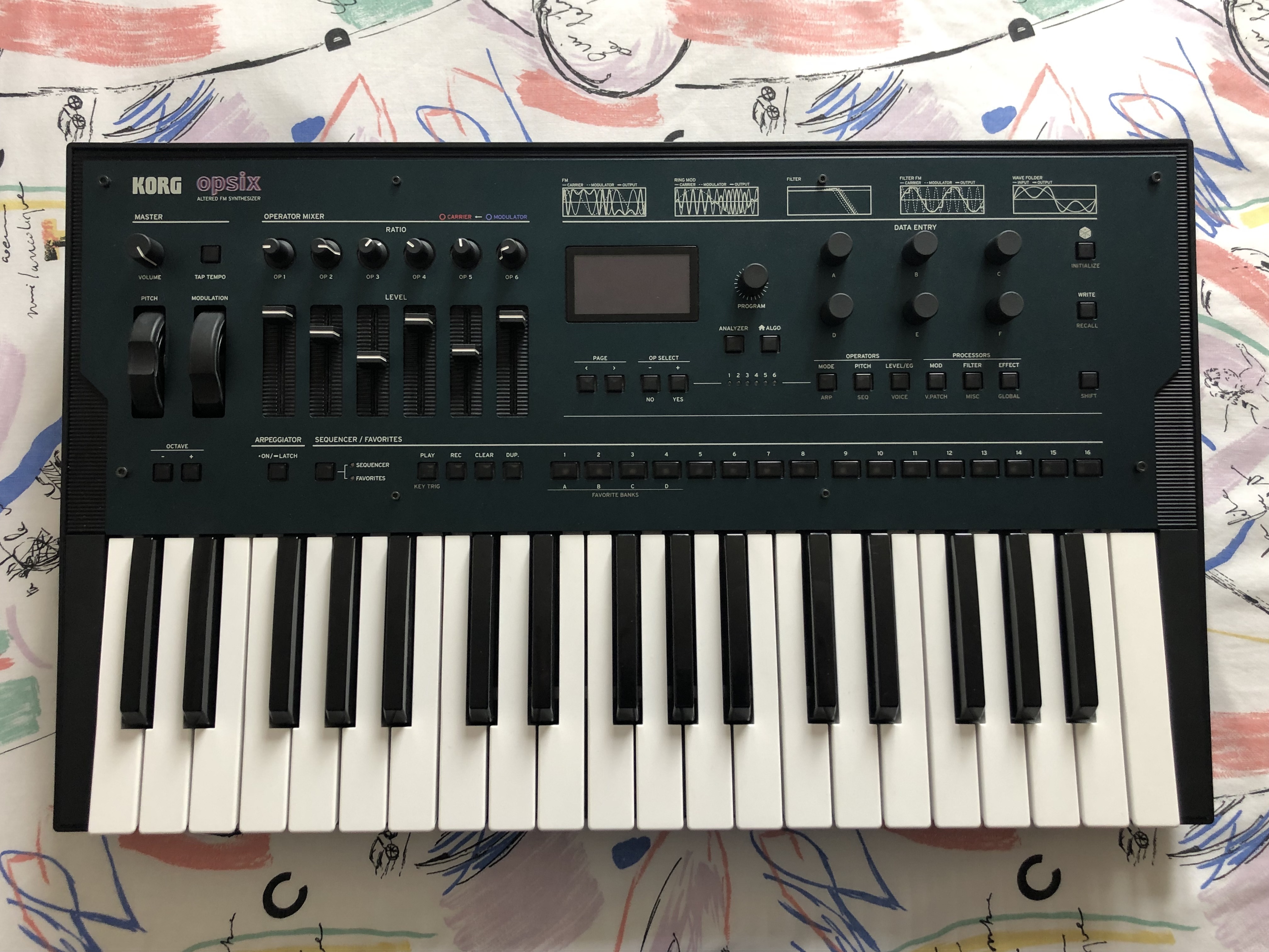 Vends Korg Opsix en parfait état