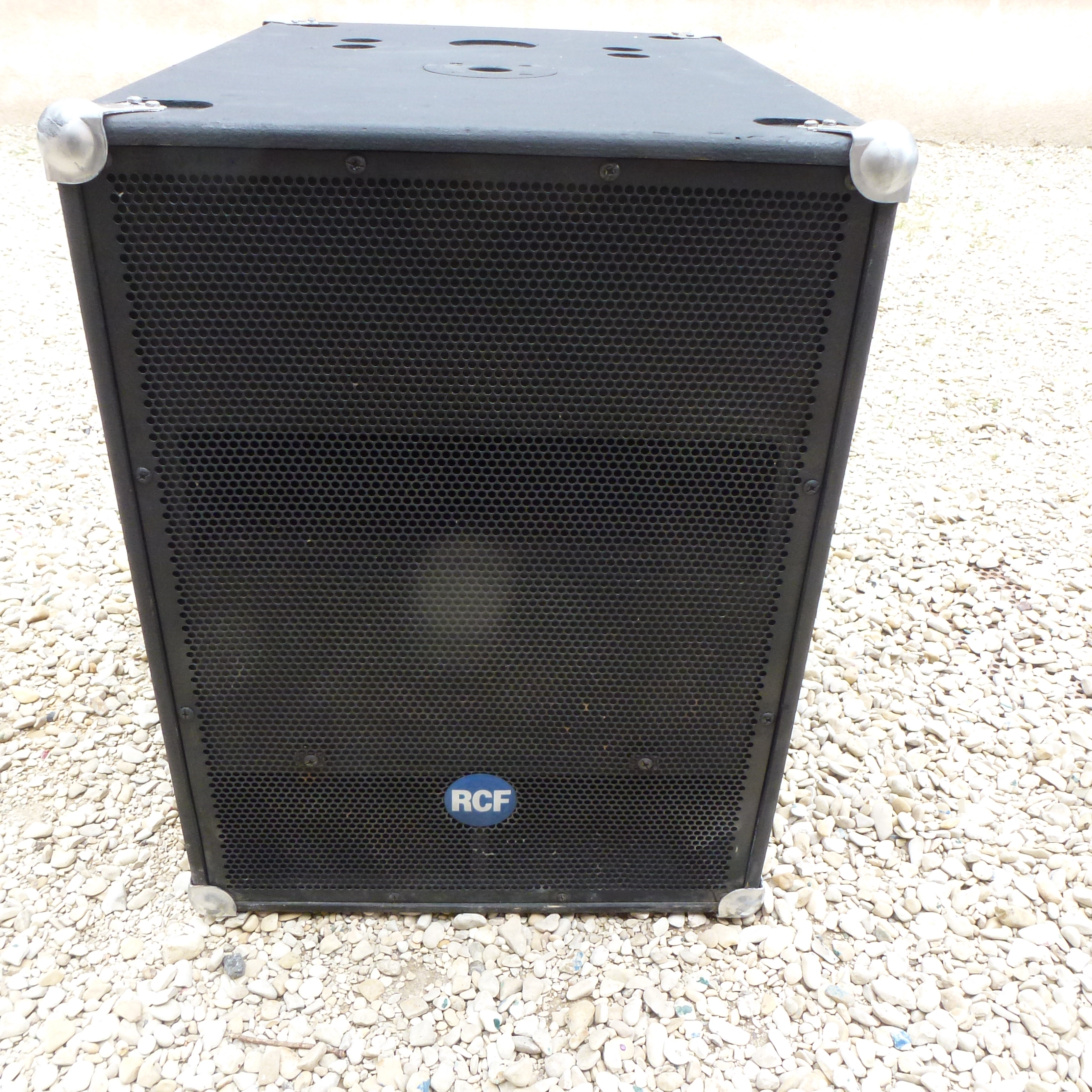 CAISSON BASSE AMPLIFIE RCF 4PRO 8002-AS 