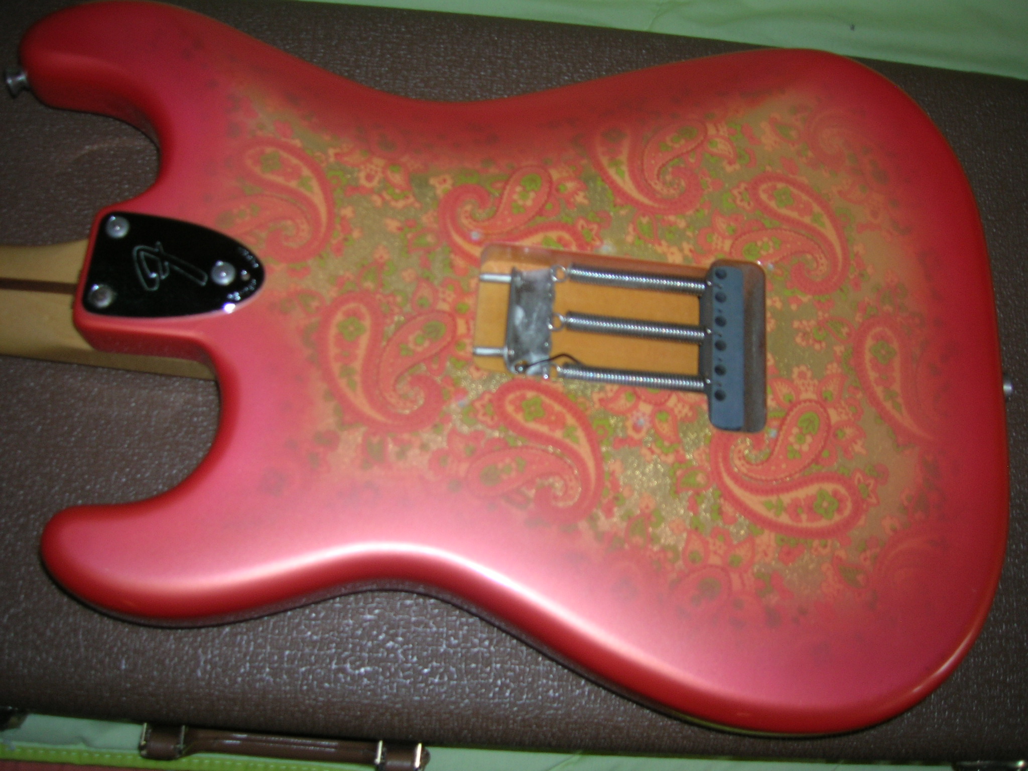 Fender Limited Edition Pink Paisley Stratocaster Japan (31780)