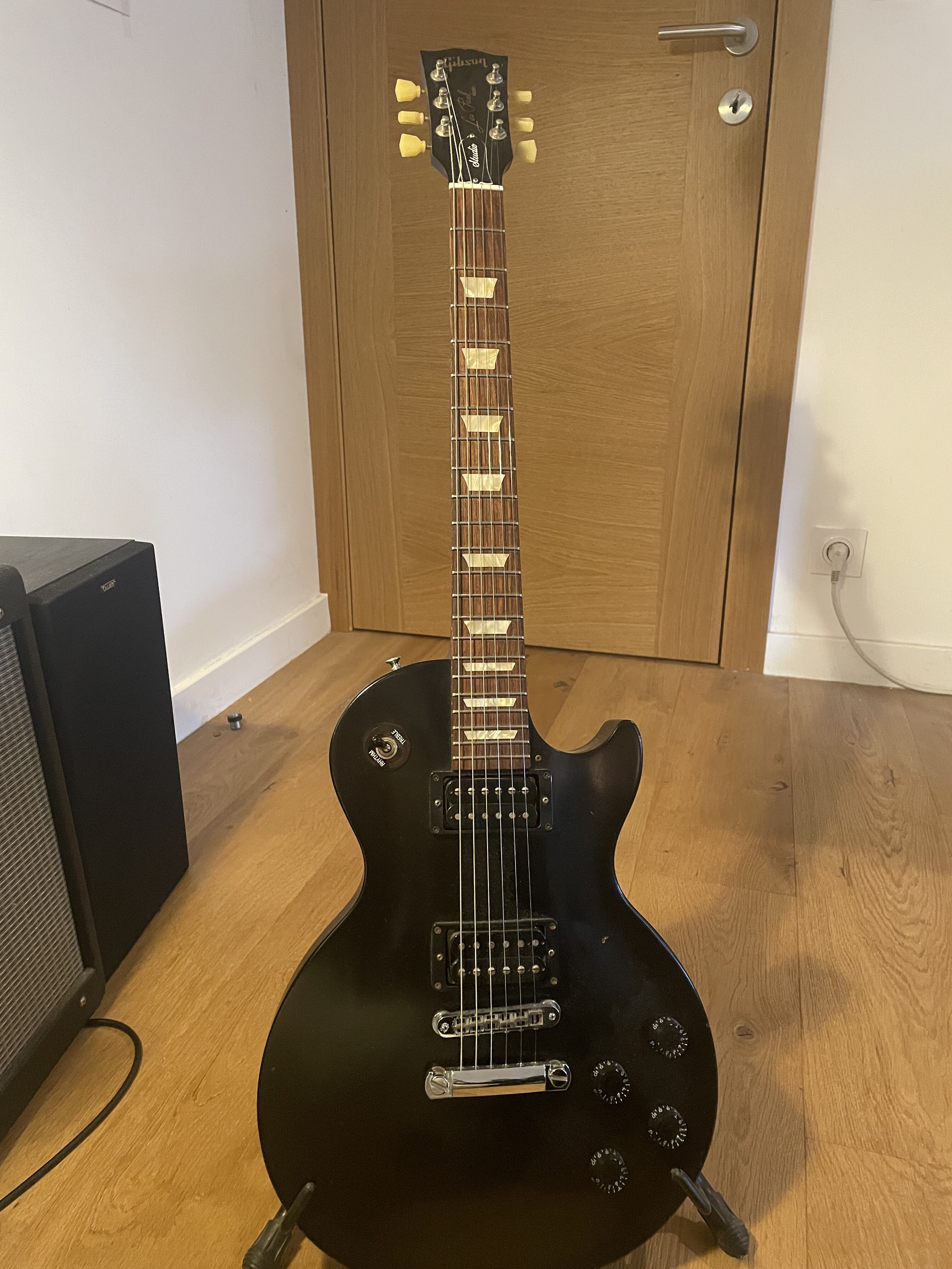 Vends Gibson Lespaul Studio Noire Mat.