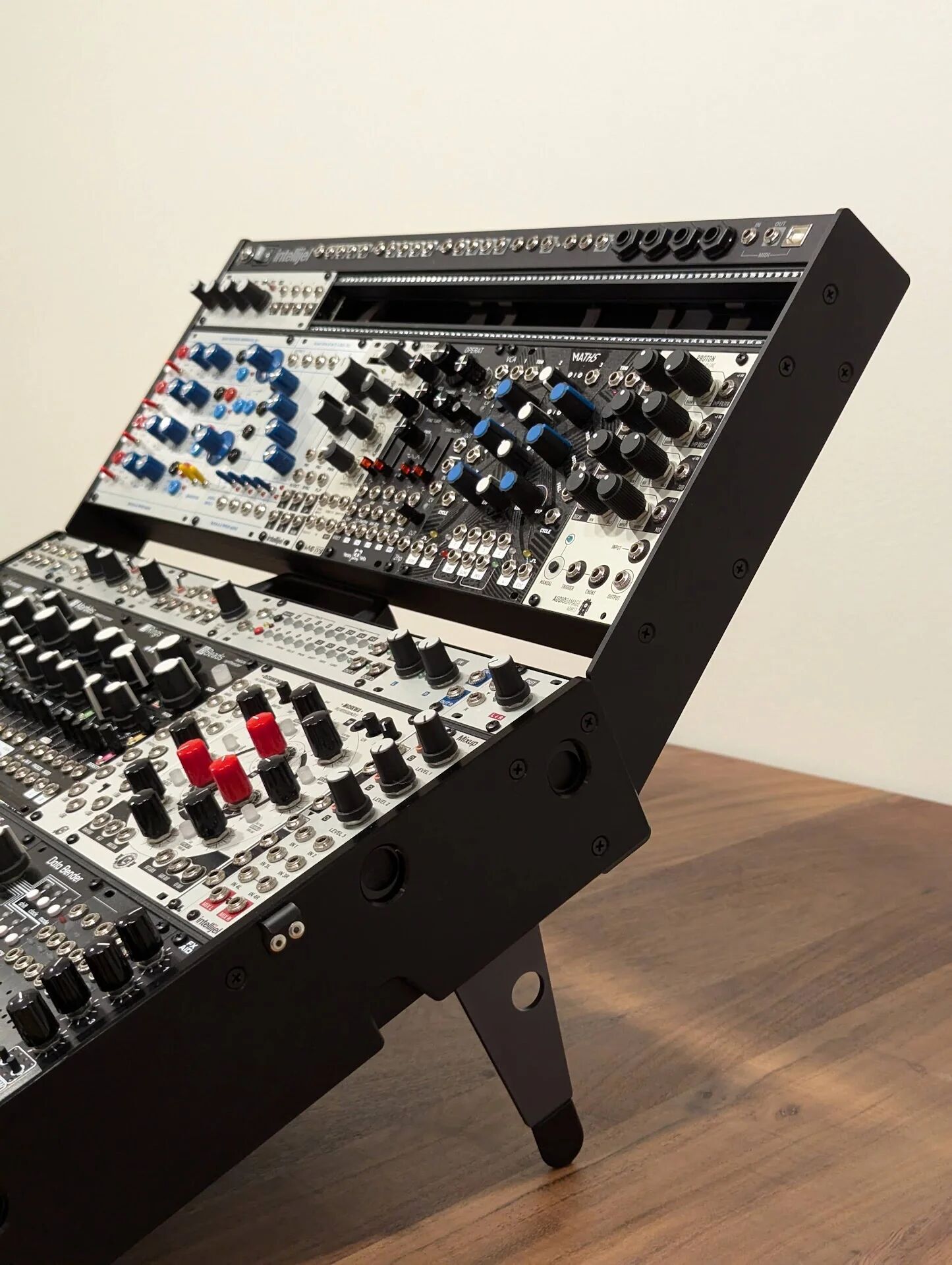 Intellijel Designs Palette 104HP (77726)