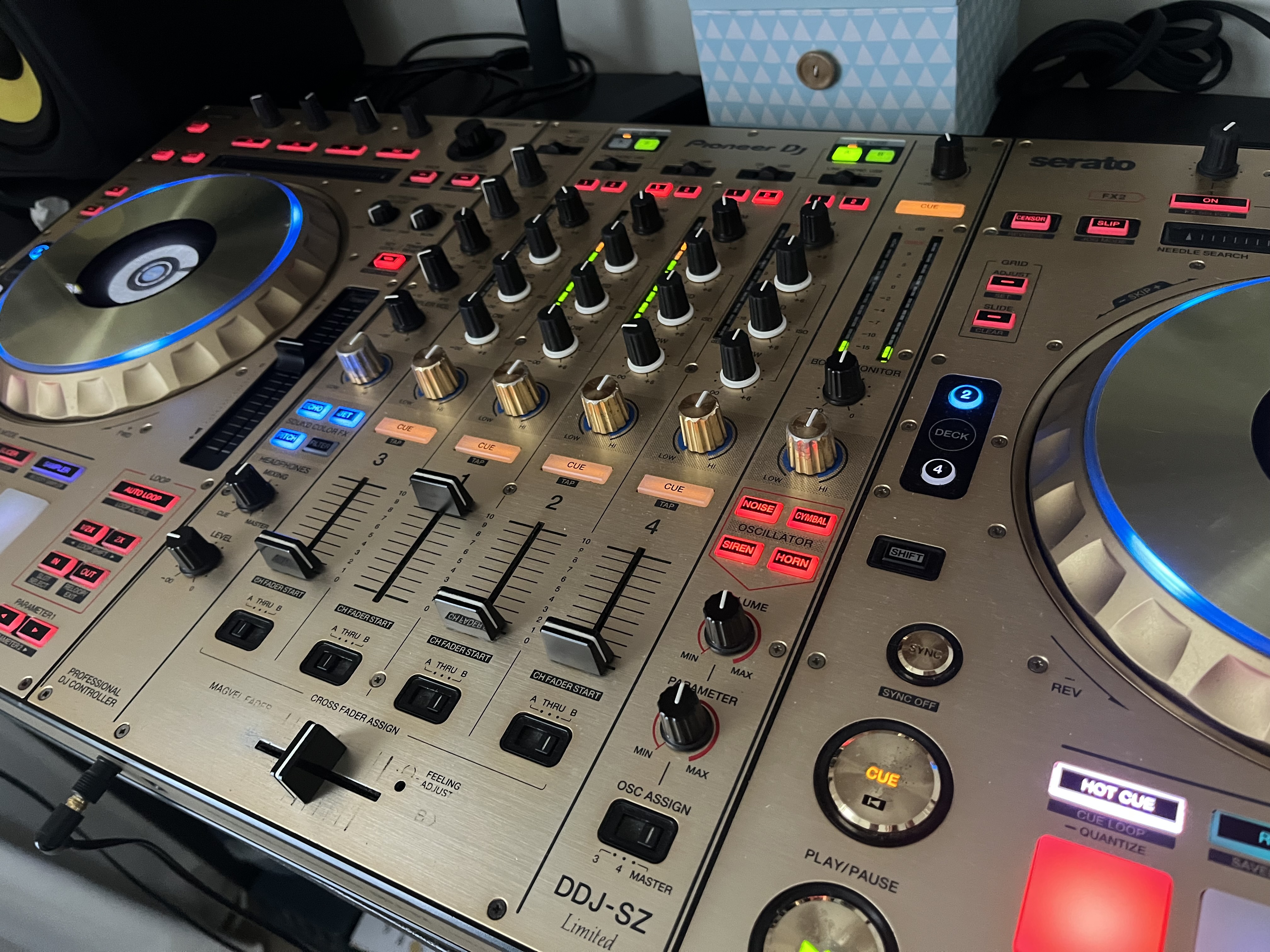 Contrôleur Pioneer DDJ SZ GOLD