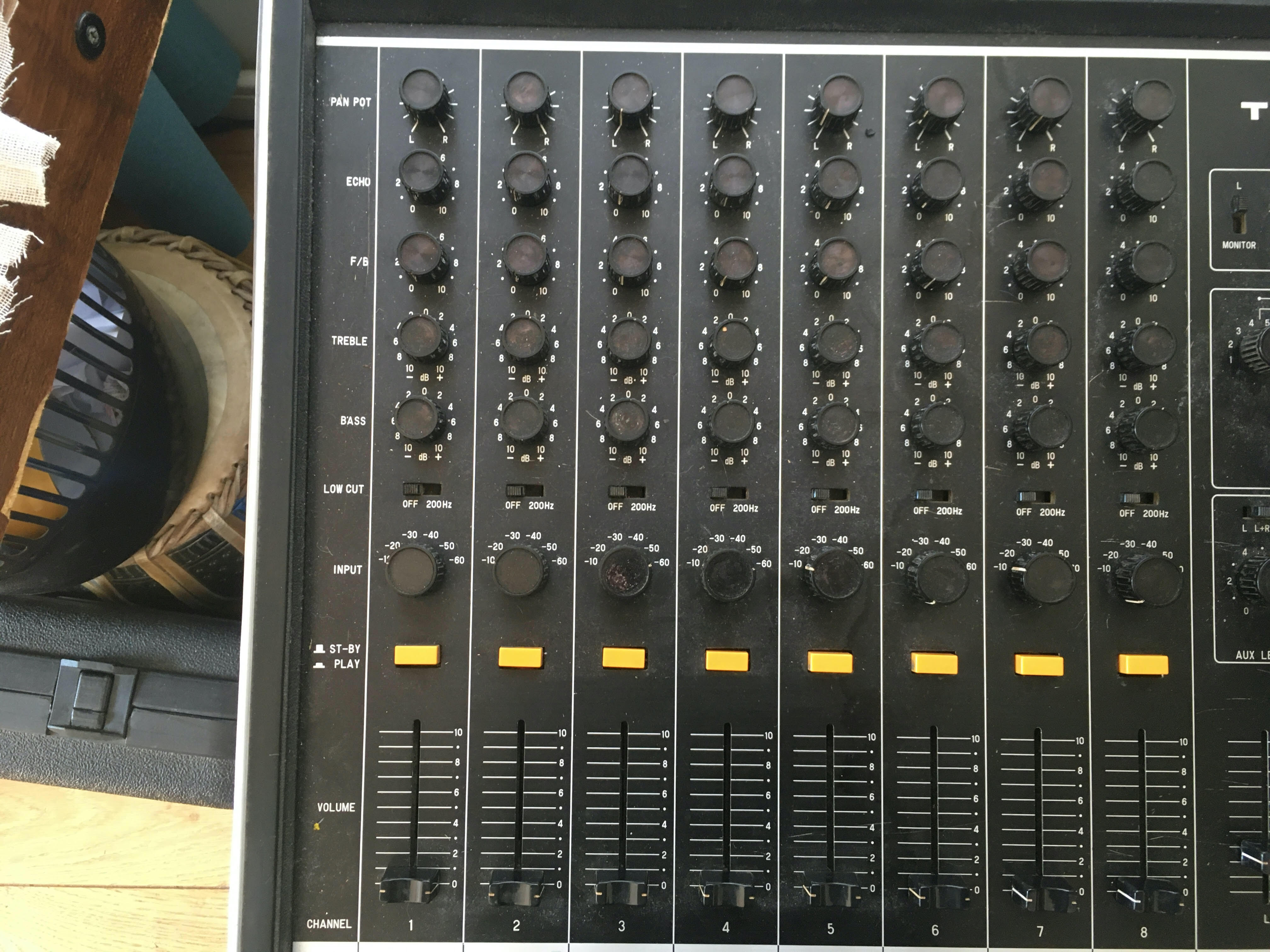 Vends Console Vintage Teisco MX800