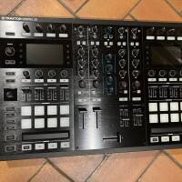 Vends Native Instruments Traktor Kontrol S8 + Licence - Parfait état - 400 Euros