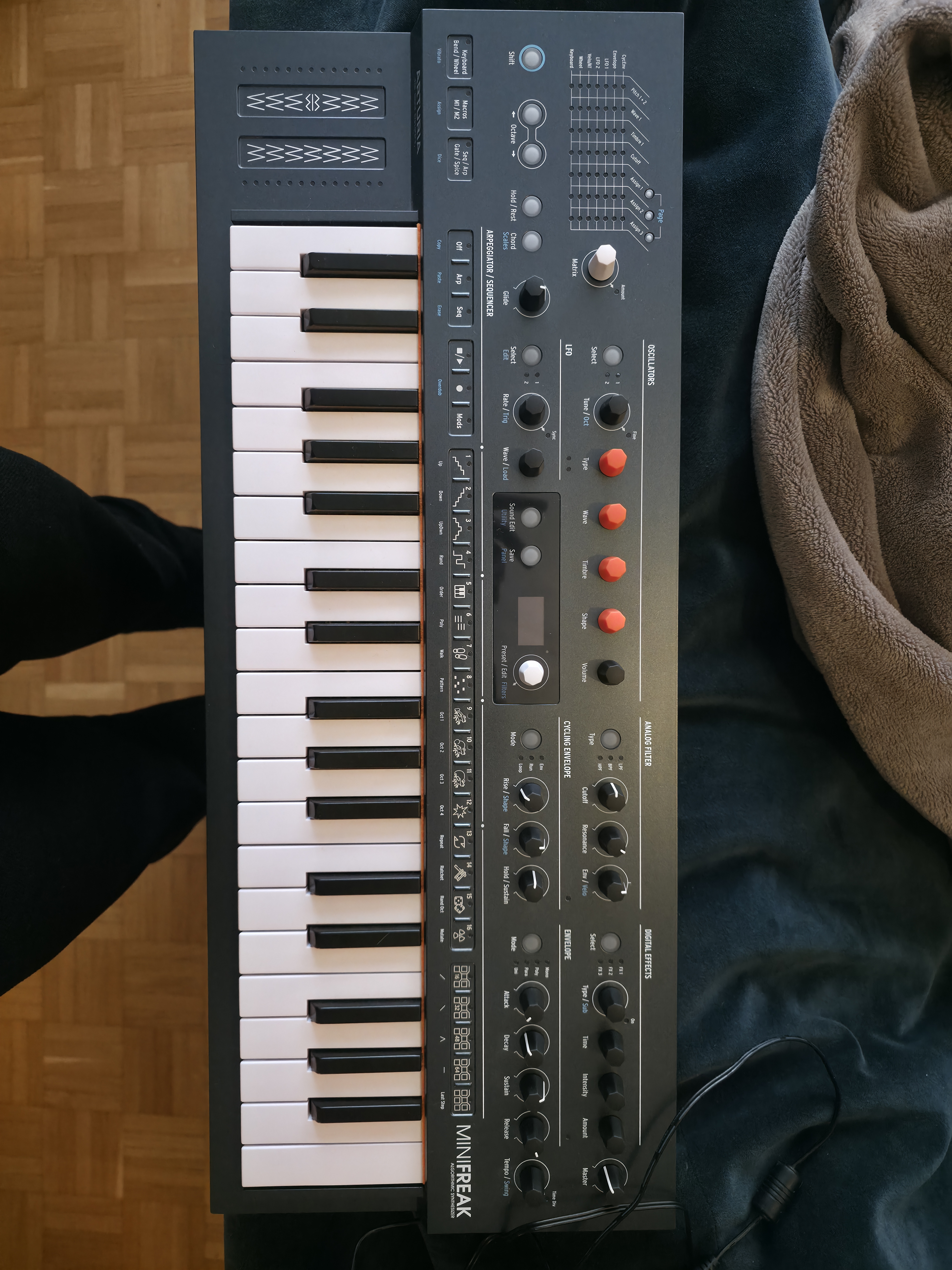 Vends Minifreak sous garantie 