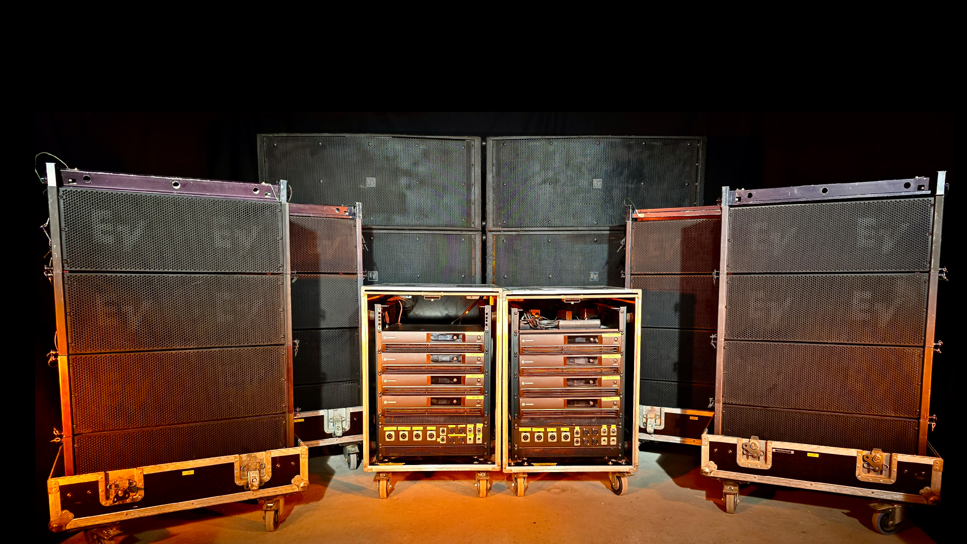 SYSTÈME LINE ARRAY PROFESSIONNEL COMPLET – ELECTRO-VOICE XLD / XSUB + AMPLIFICATION DYNACORD