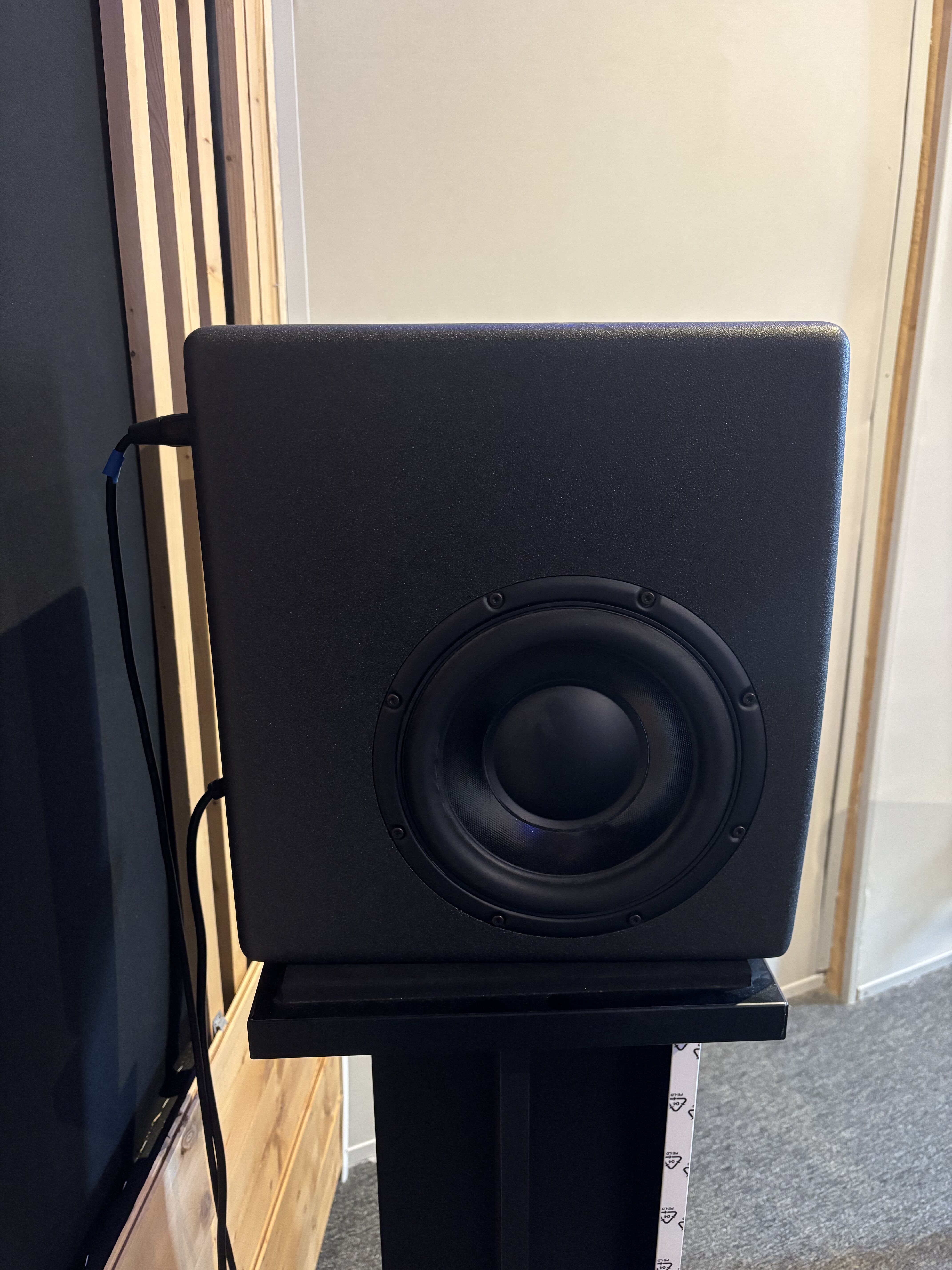 BAREFOOT FOOTPRINT 01 