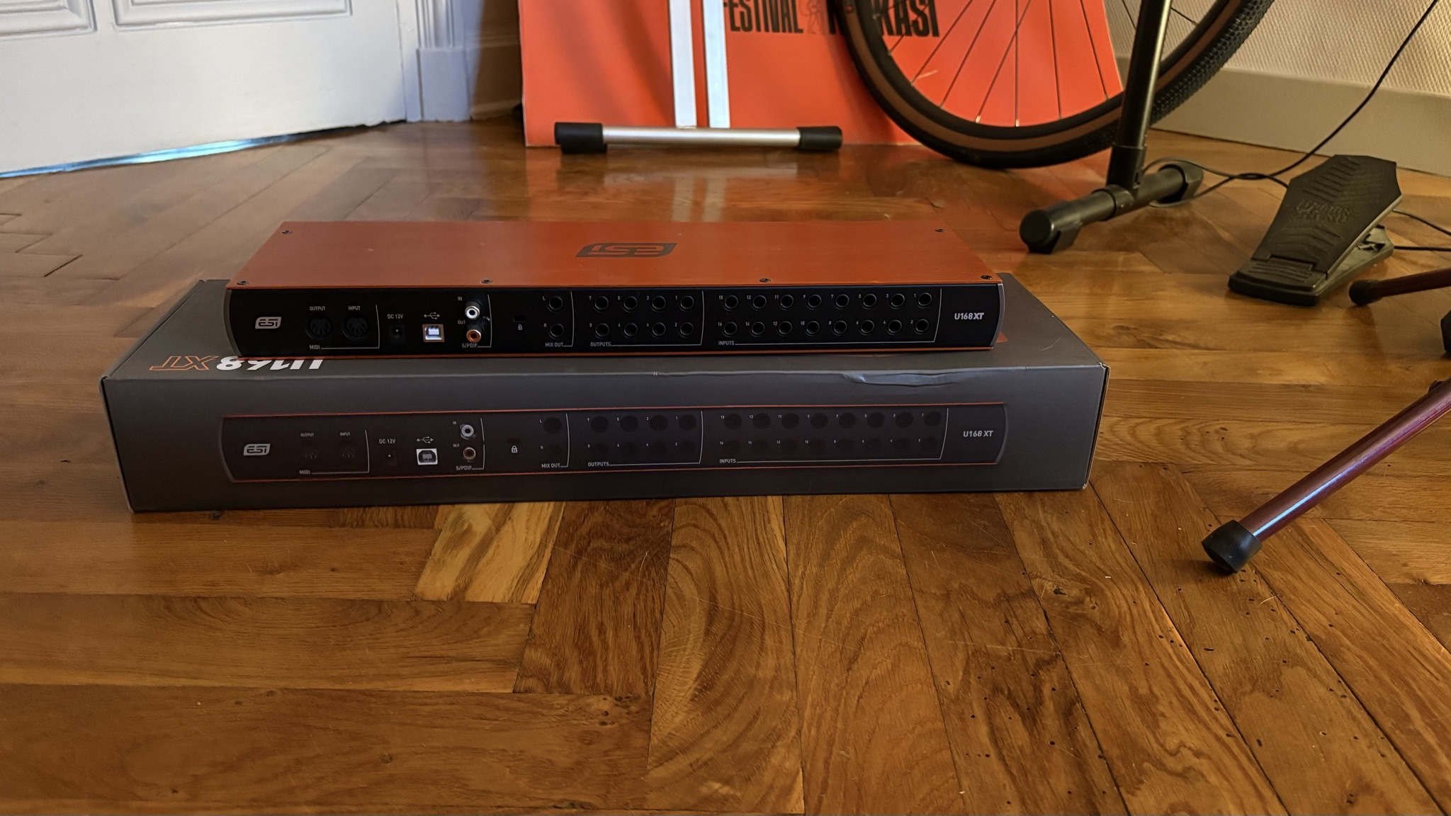 ESI U168 XT (34694)