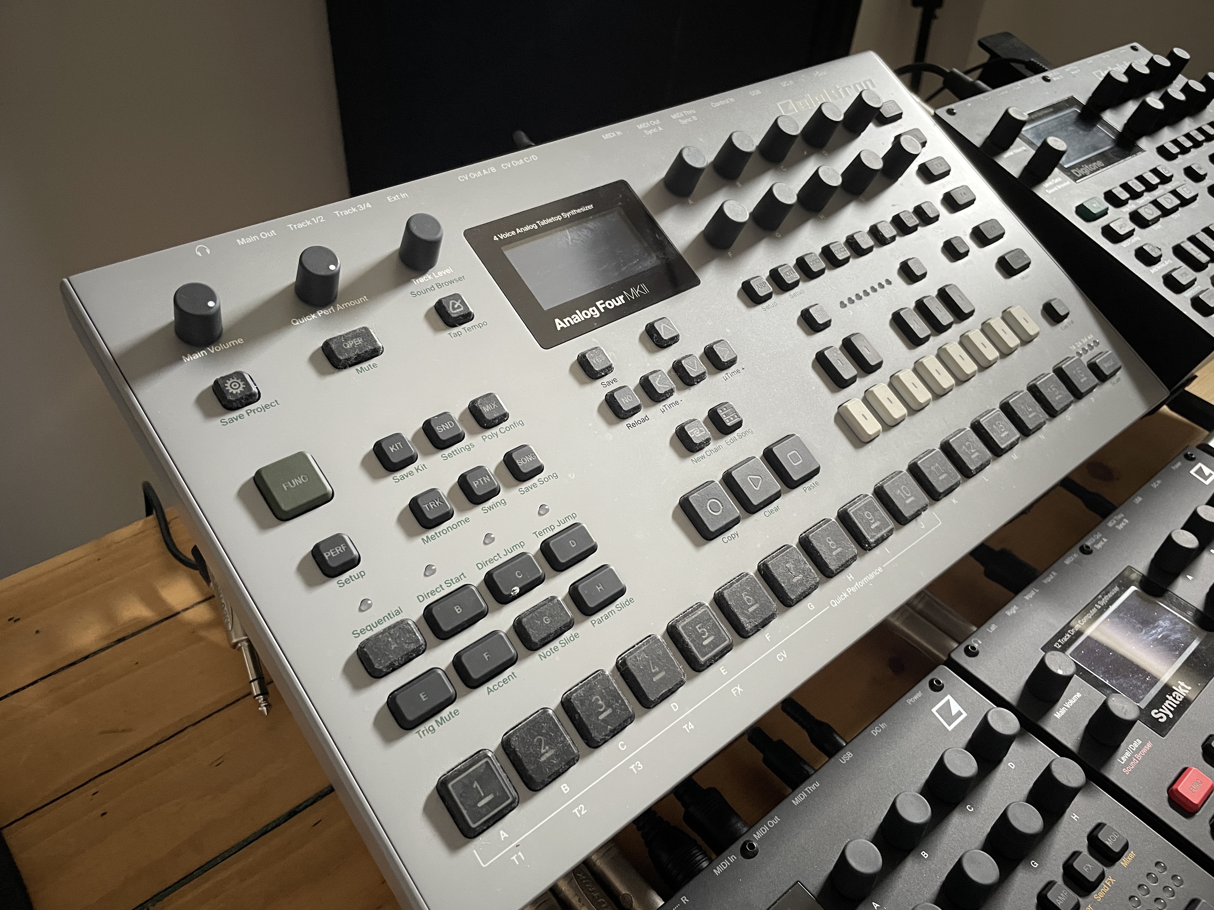 Analog four mk2 gris