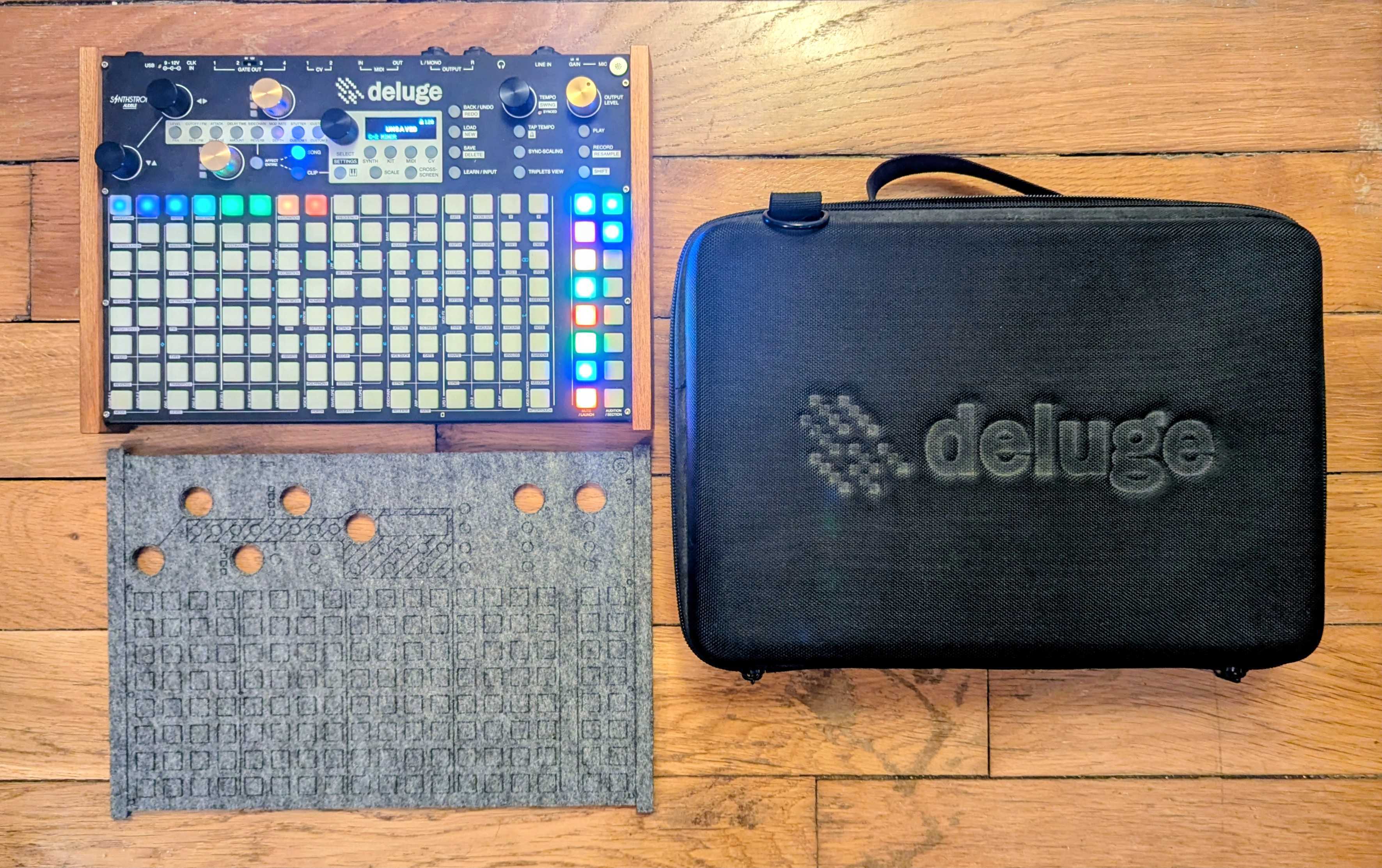 Vends Synthstrom Deluge + accessoires