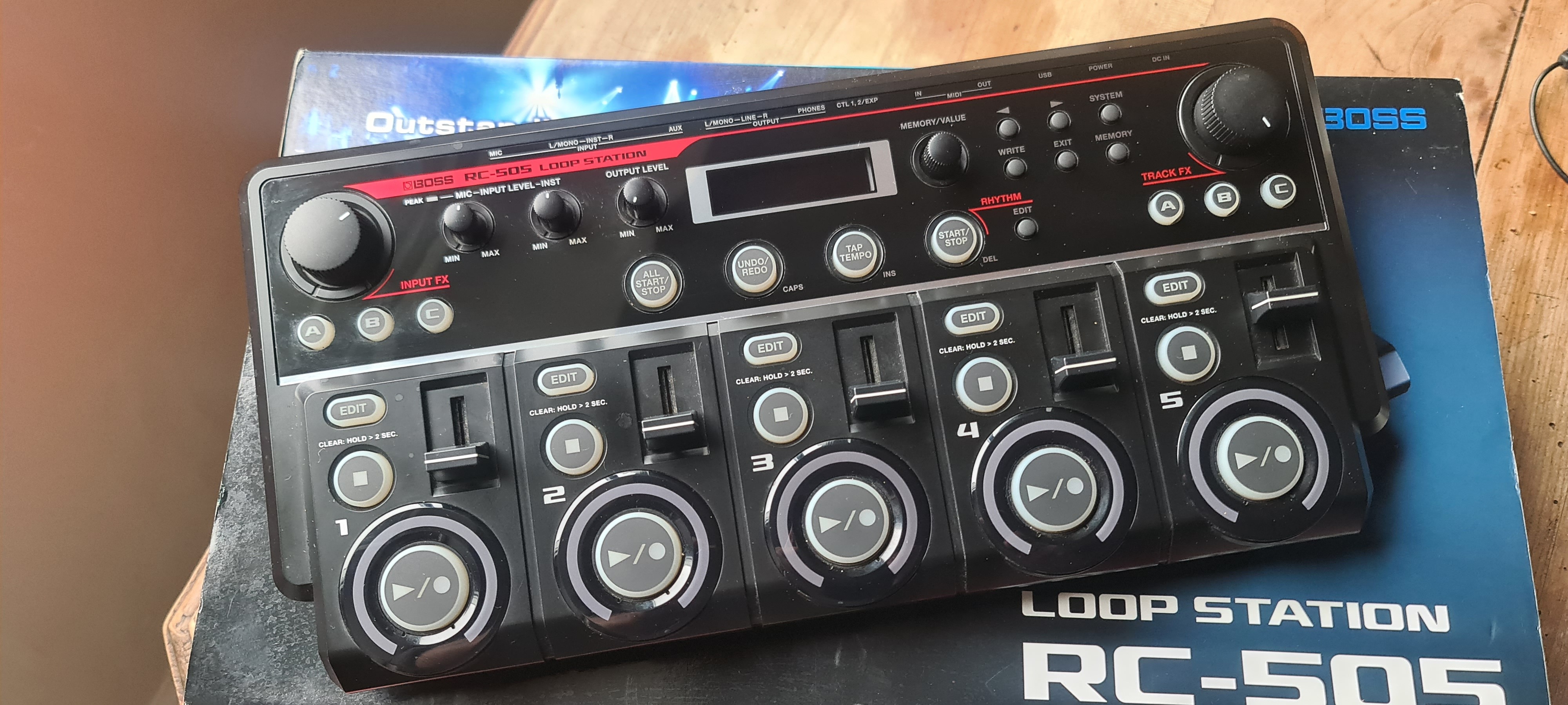 Vends looper RC 505