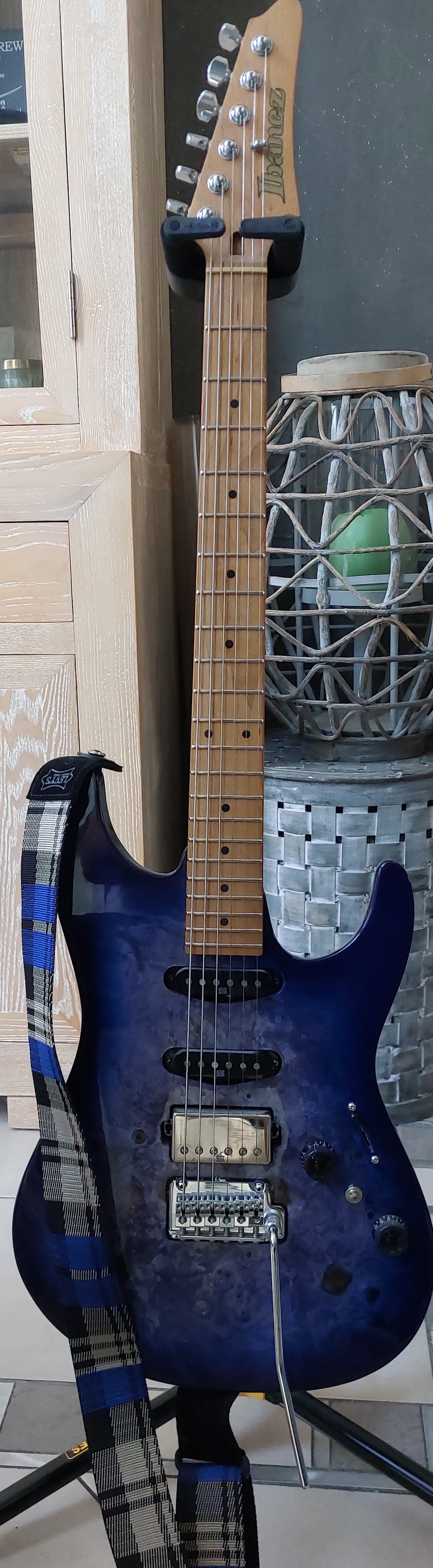 Ibanez AZ226PB