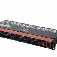 VENDS Behringer Ultragain Digital ADA8200