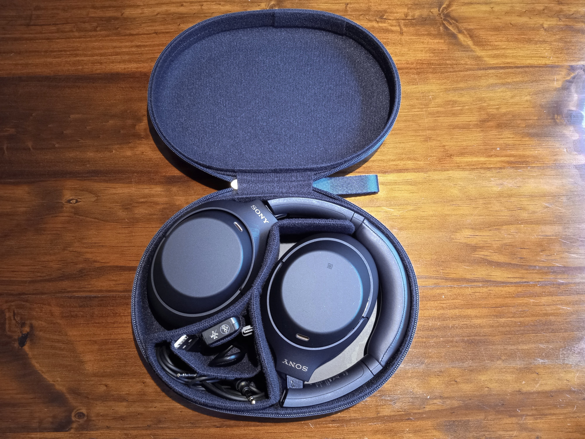 Casque Sony WH-1000XM4 bleu nuit