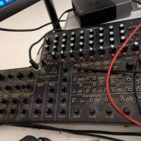 Behringer K-2 - synthetiseur analogique semi-modulaire