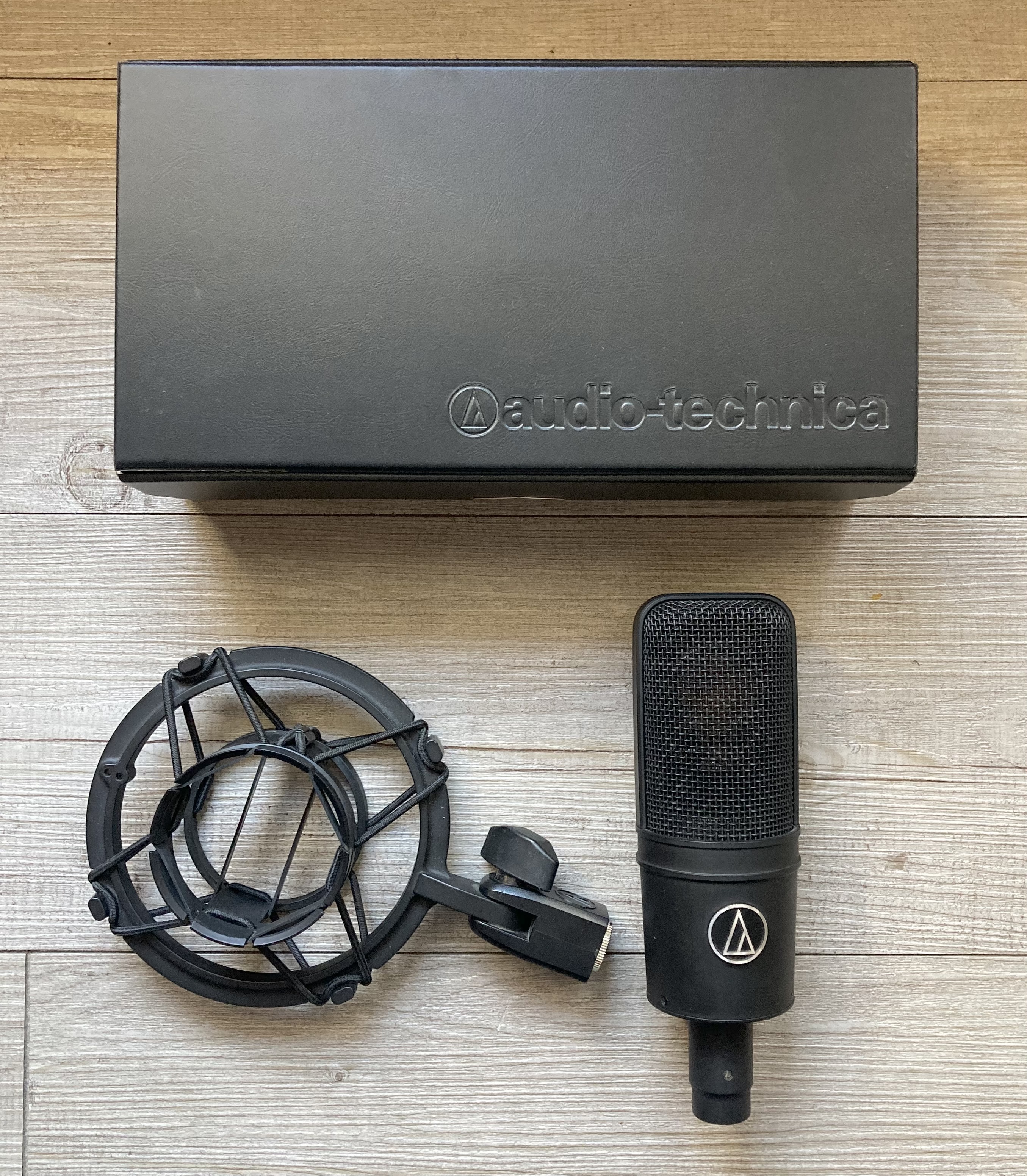Vends Audio-Technica AT4040 avec suspension