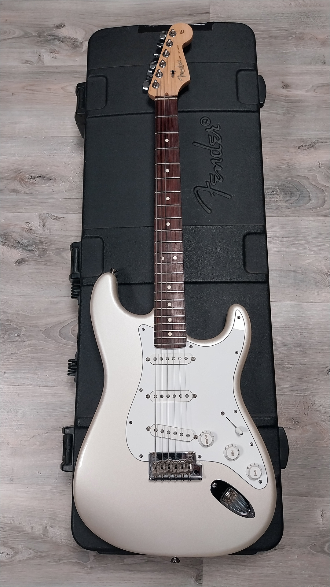 Vends Fender Stratocaster American Stanard 2008 - Near Mint - micros noiseless