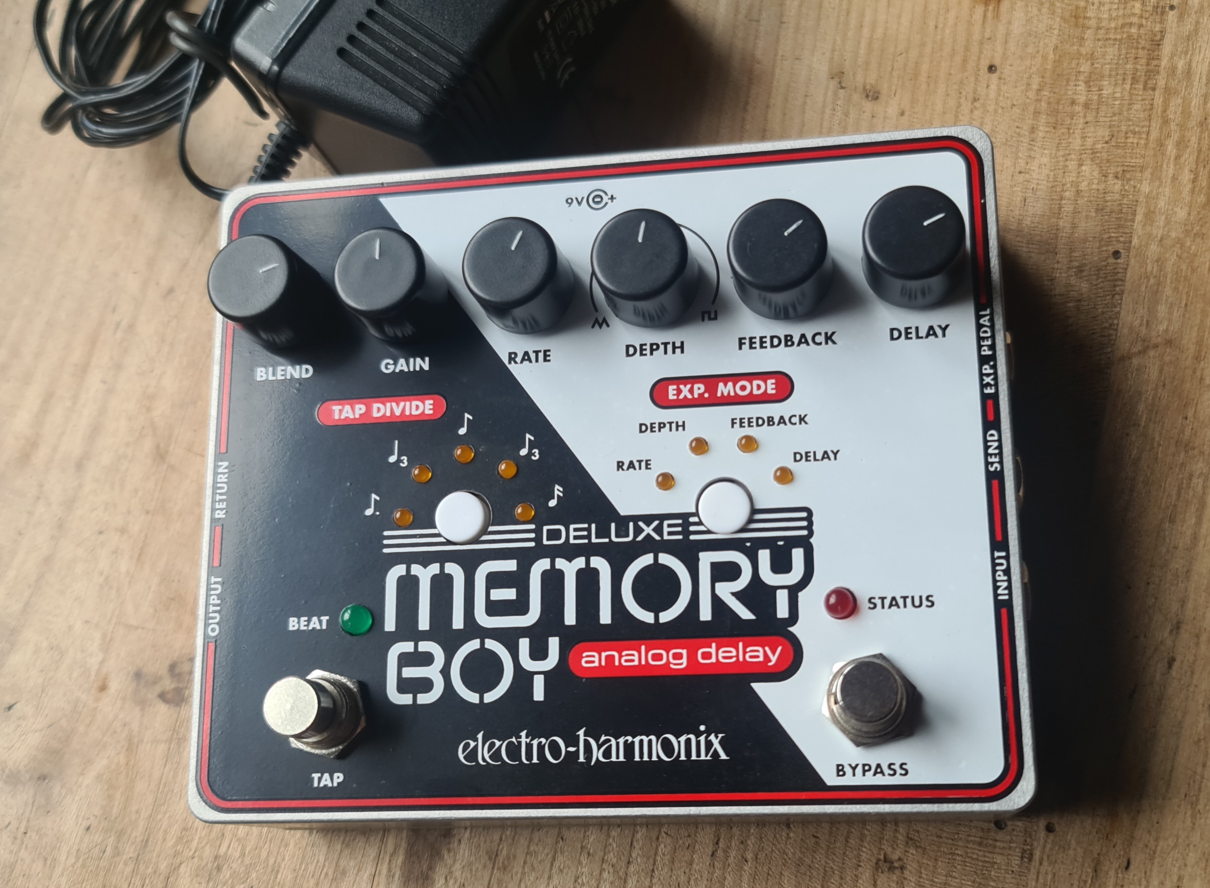 Vends Deluxe memory boy