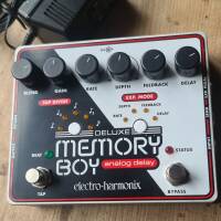 Vends Deluxe memory boy